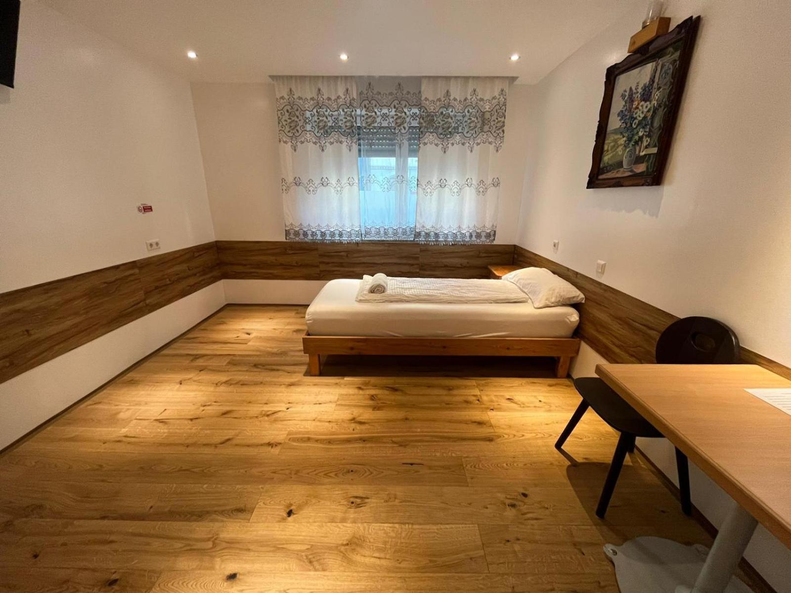 Budget Double Room photo 1