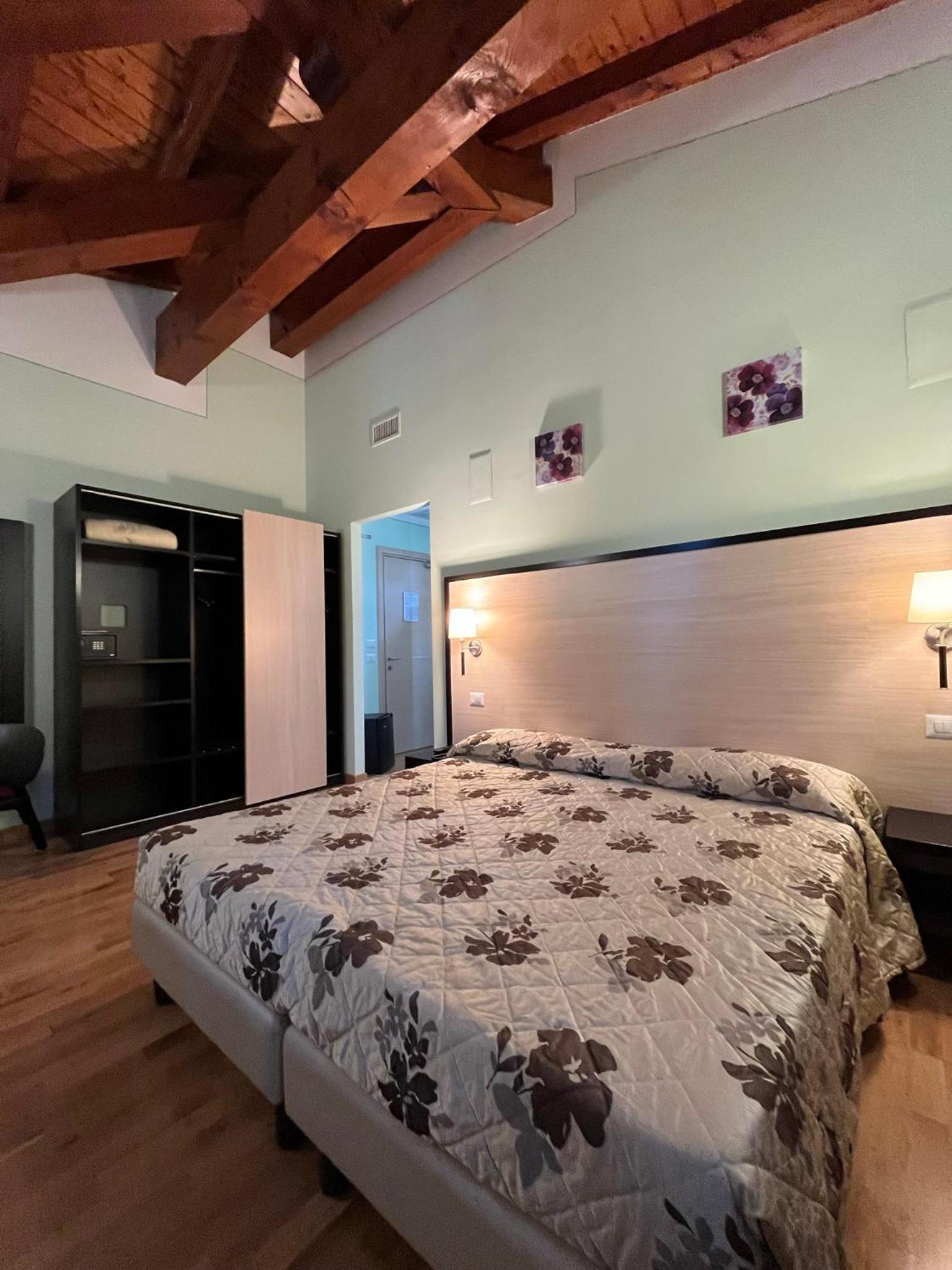 Suite photo 2