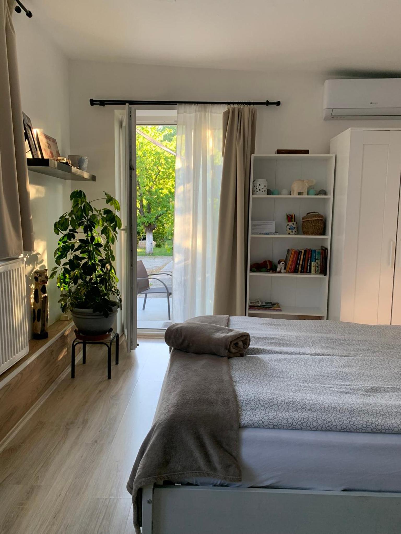 One-Bedroom Apartment - Photo 10