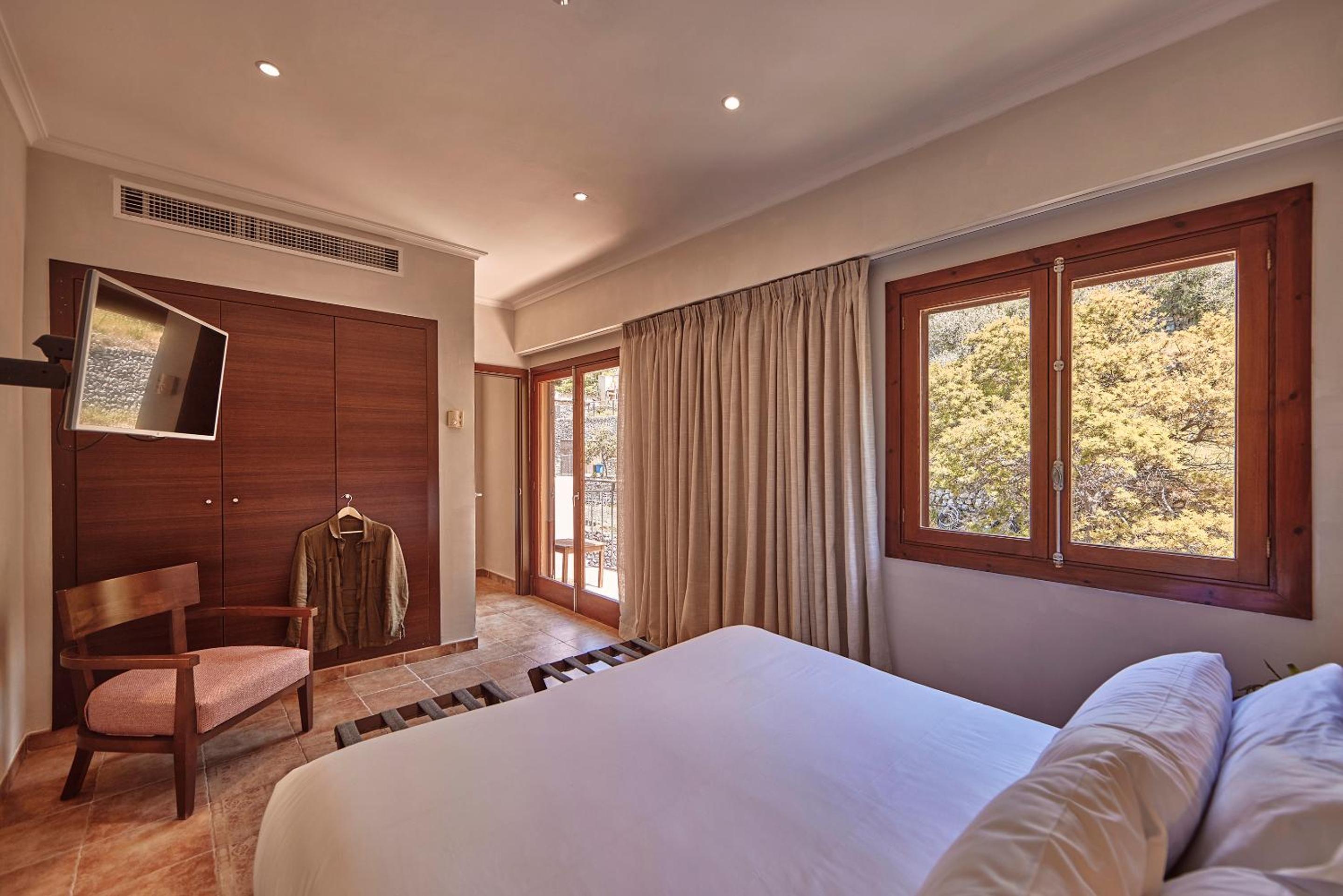 Standard Suite - Photo 4