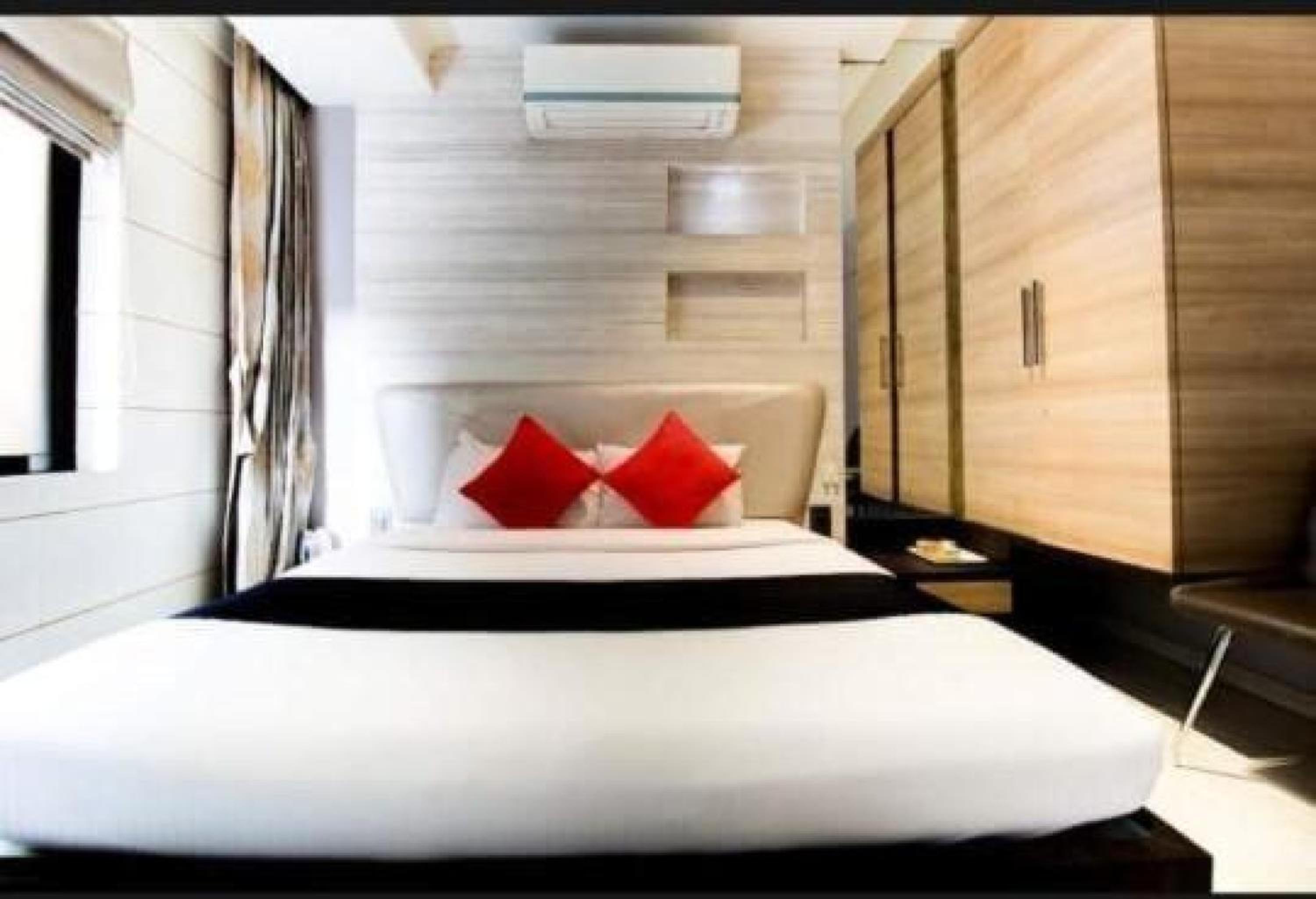 Budget Double Room photo 2