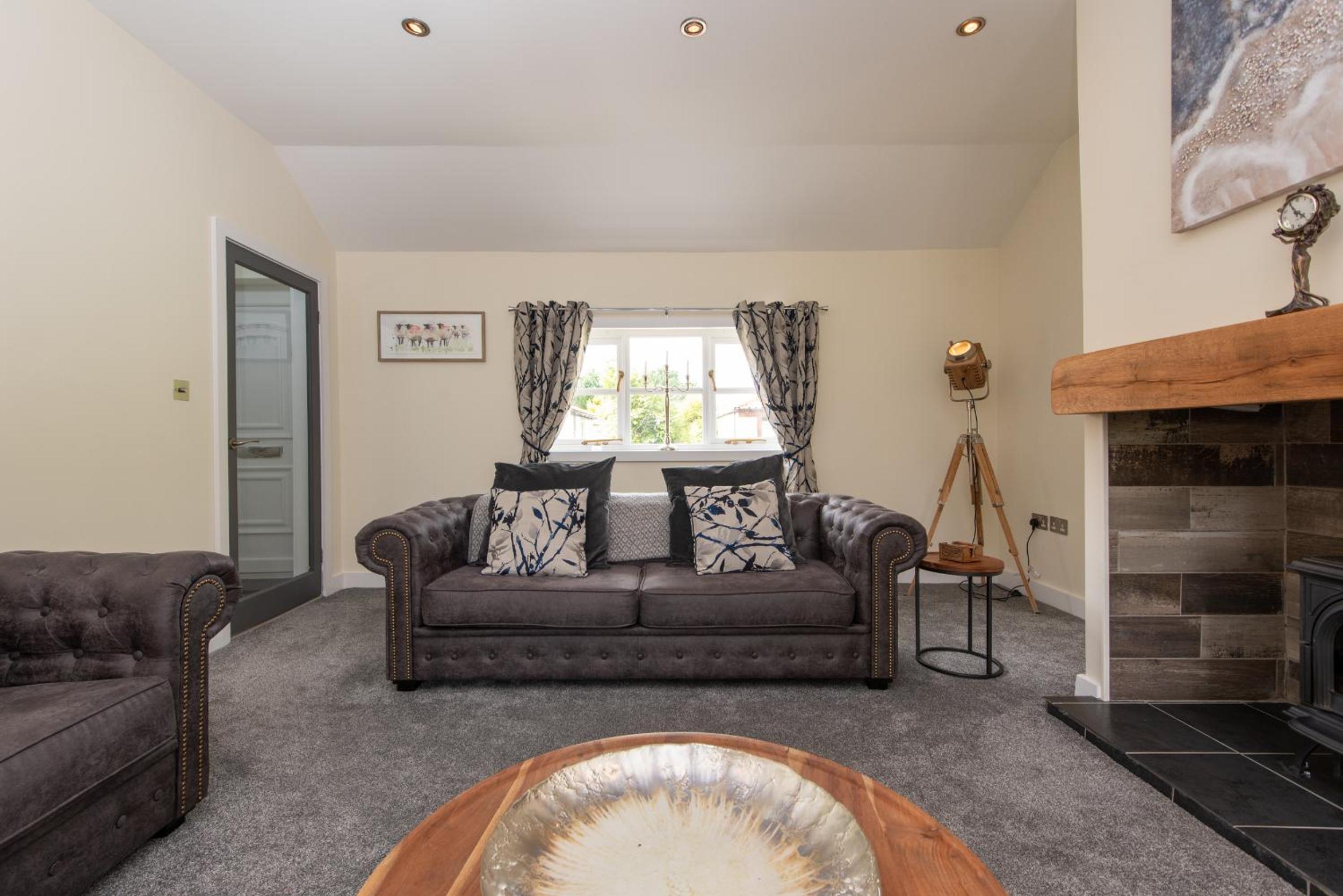 Three-Bedroom House photo 2