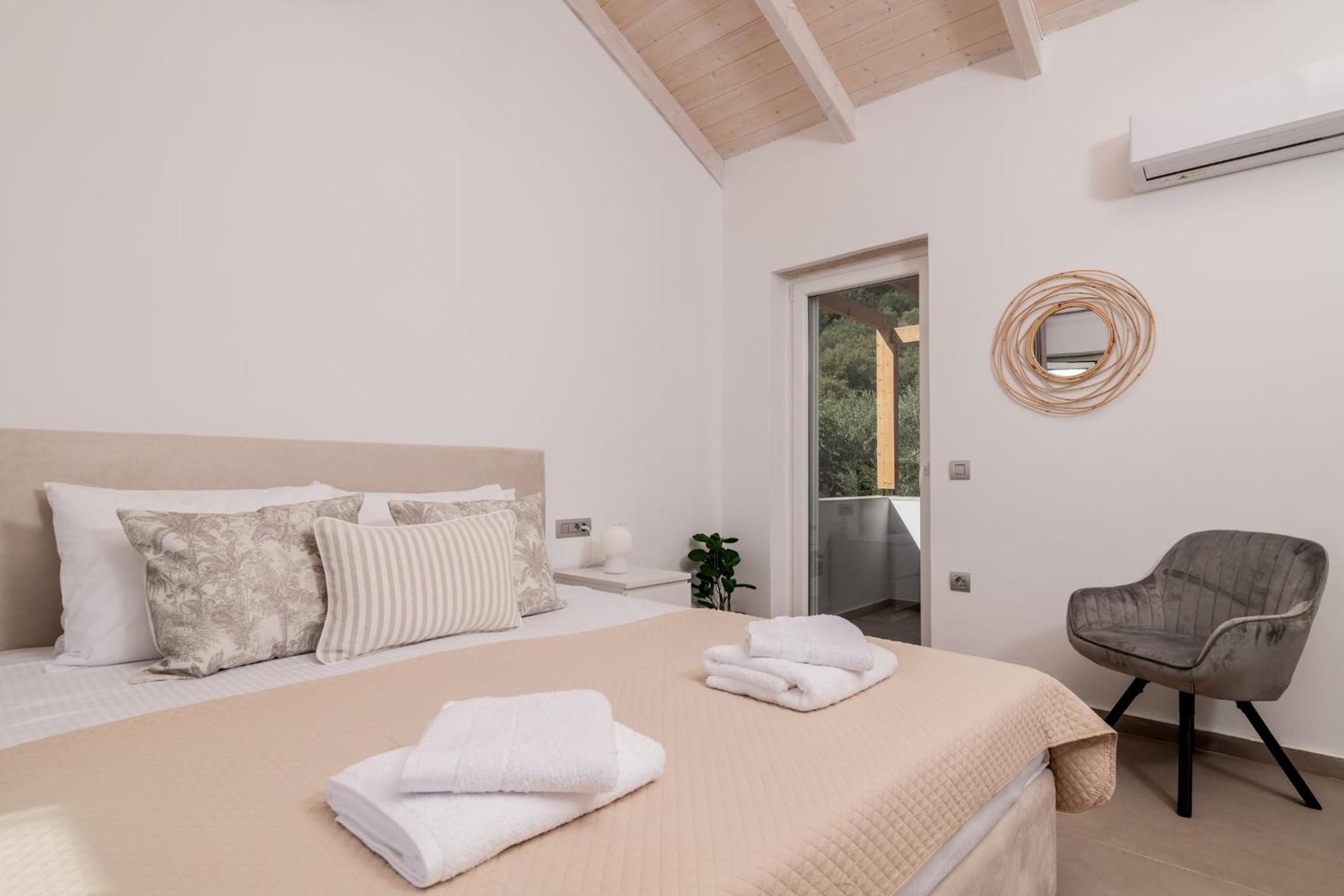 Three-Bedroom Villa photo 1