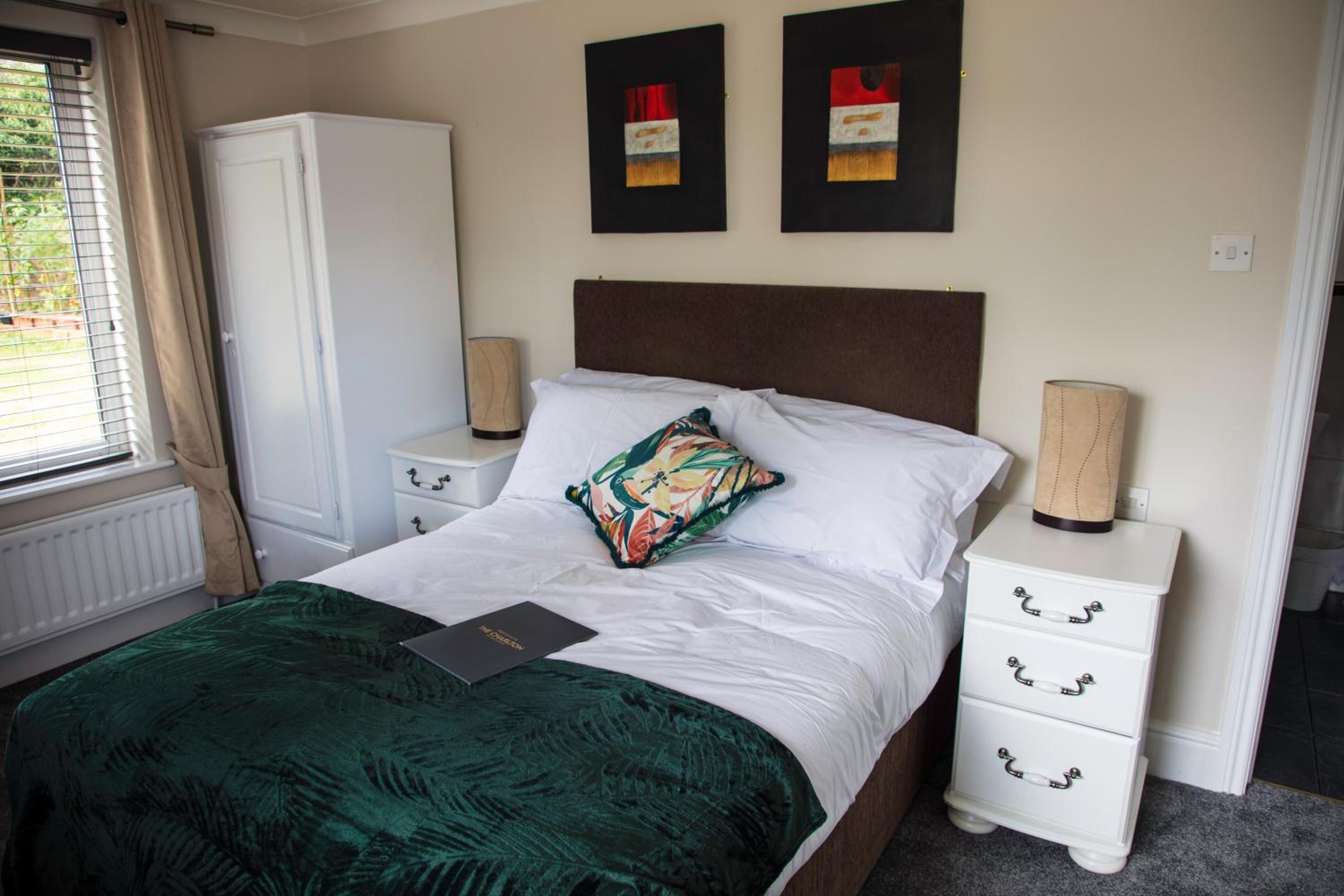 Standard Double Room - Photo 7