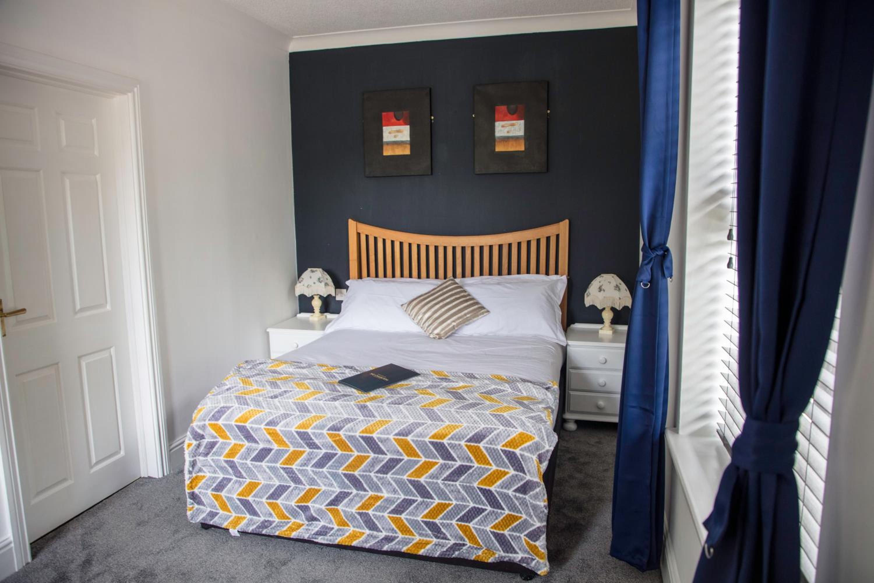 Standard Double Room - Photo 14