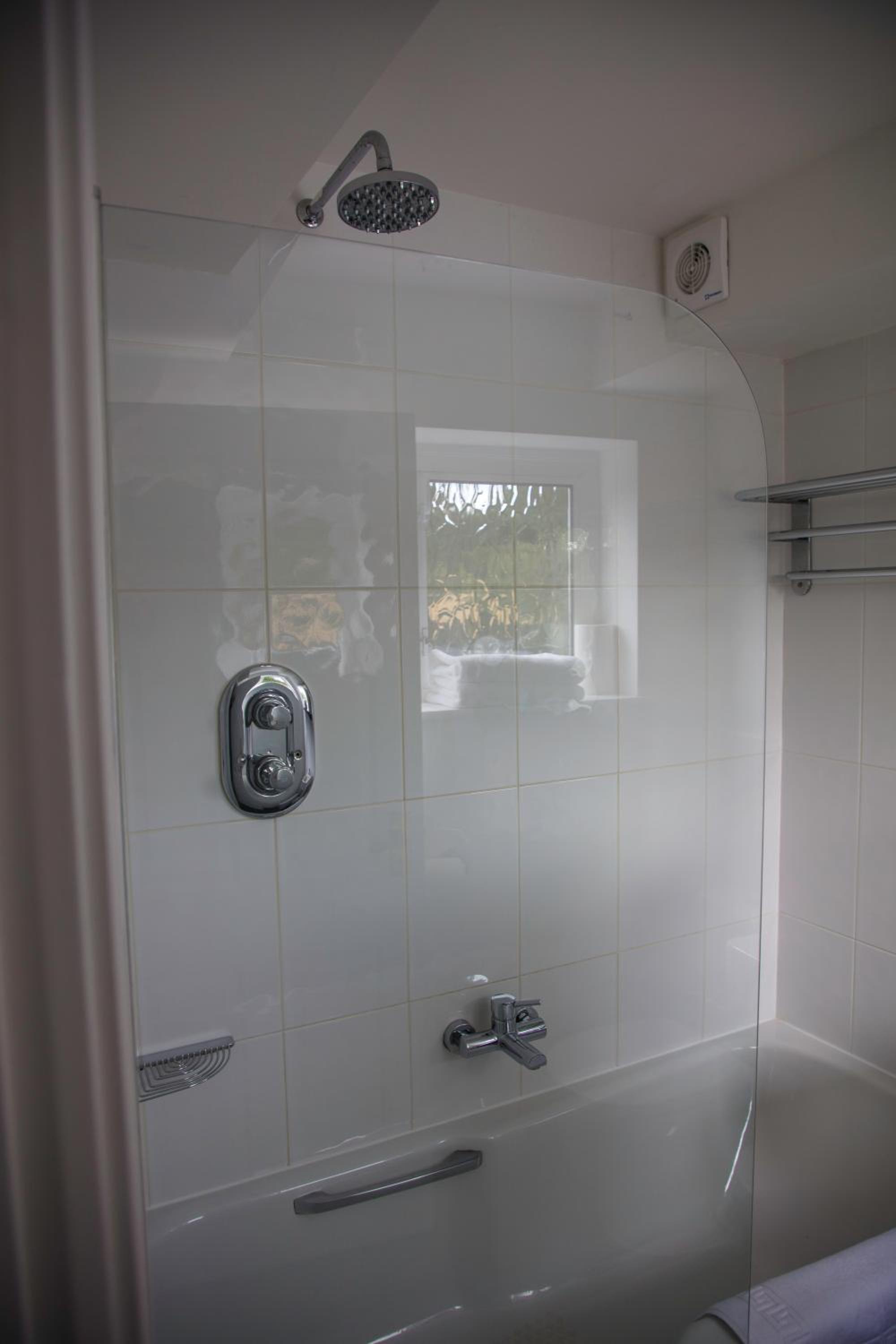 Standard Double Room - Photo 22