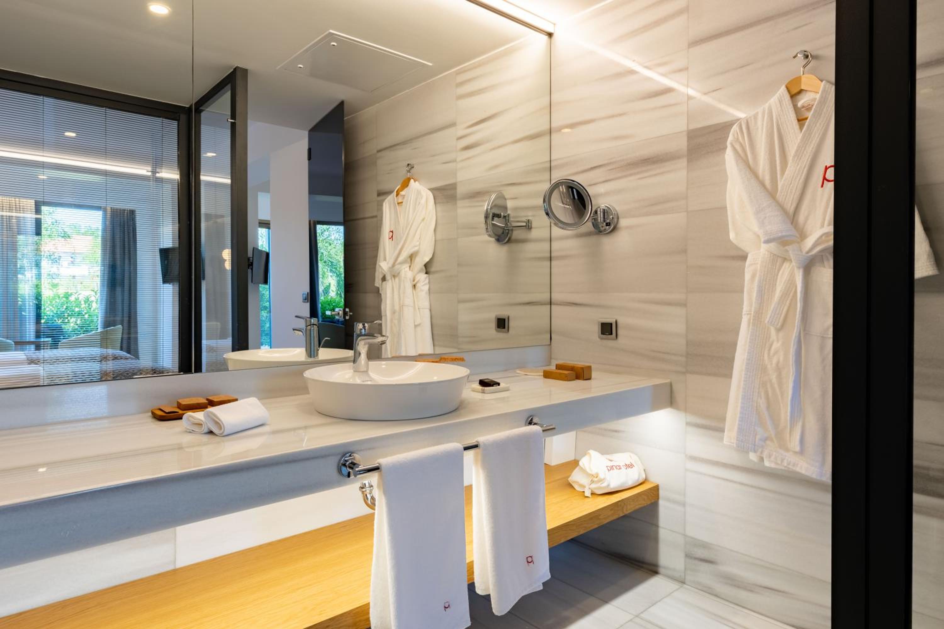 Junior Suite - Photo 8