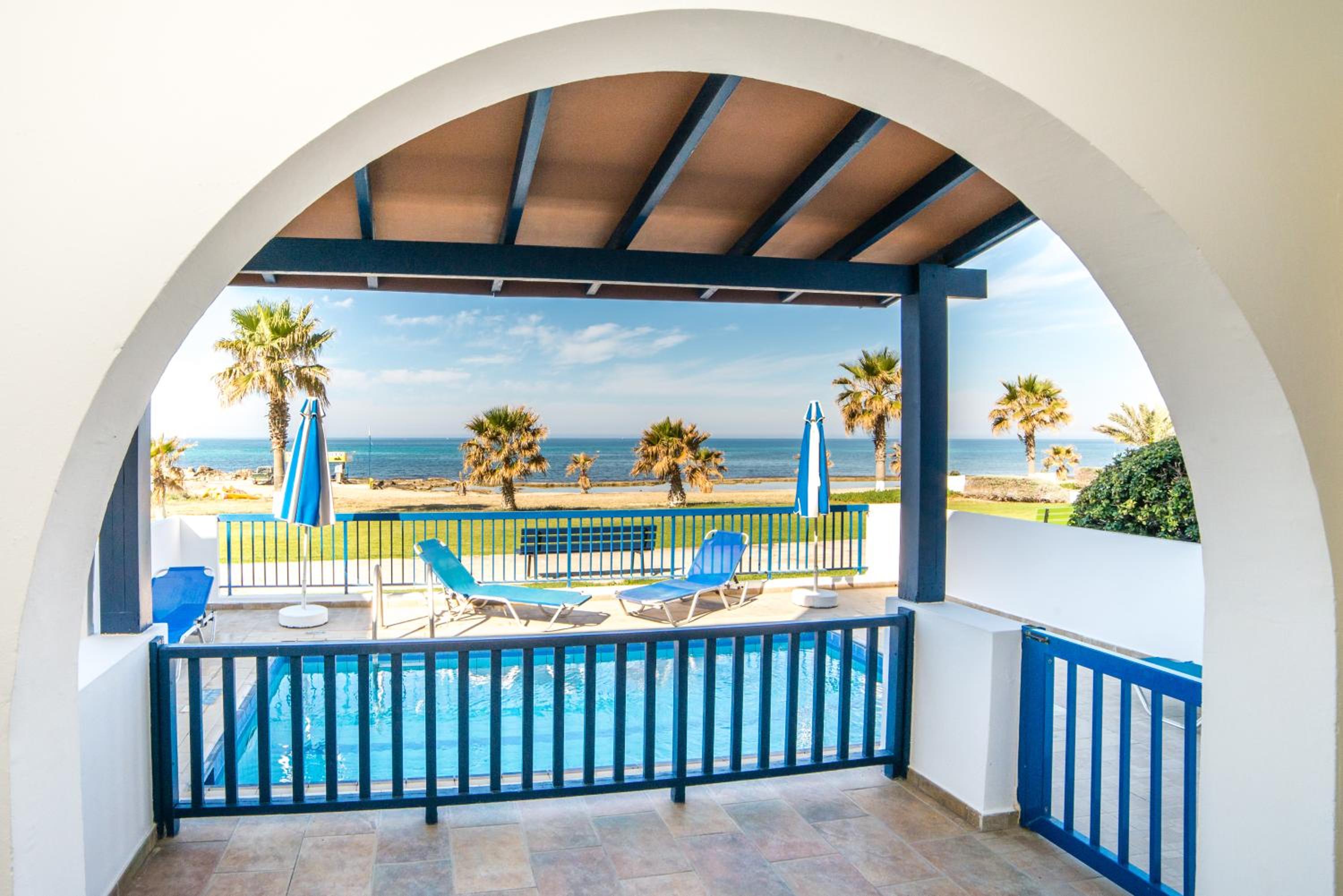 Villa with Sea View photo 2