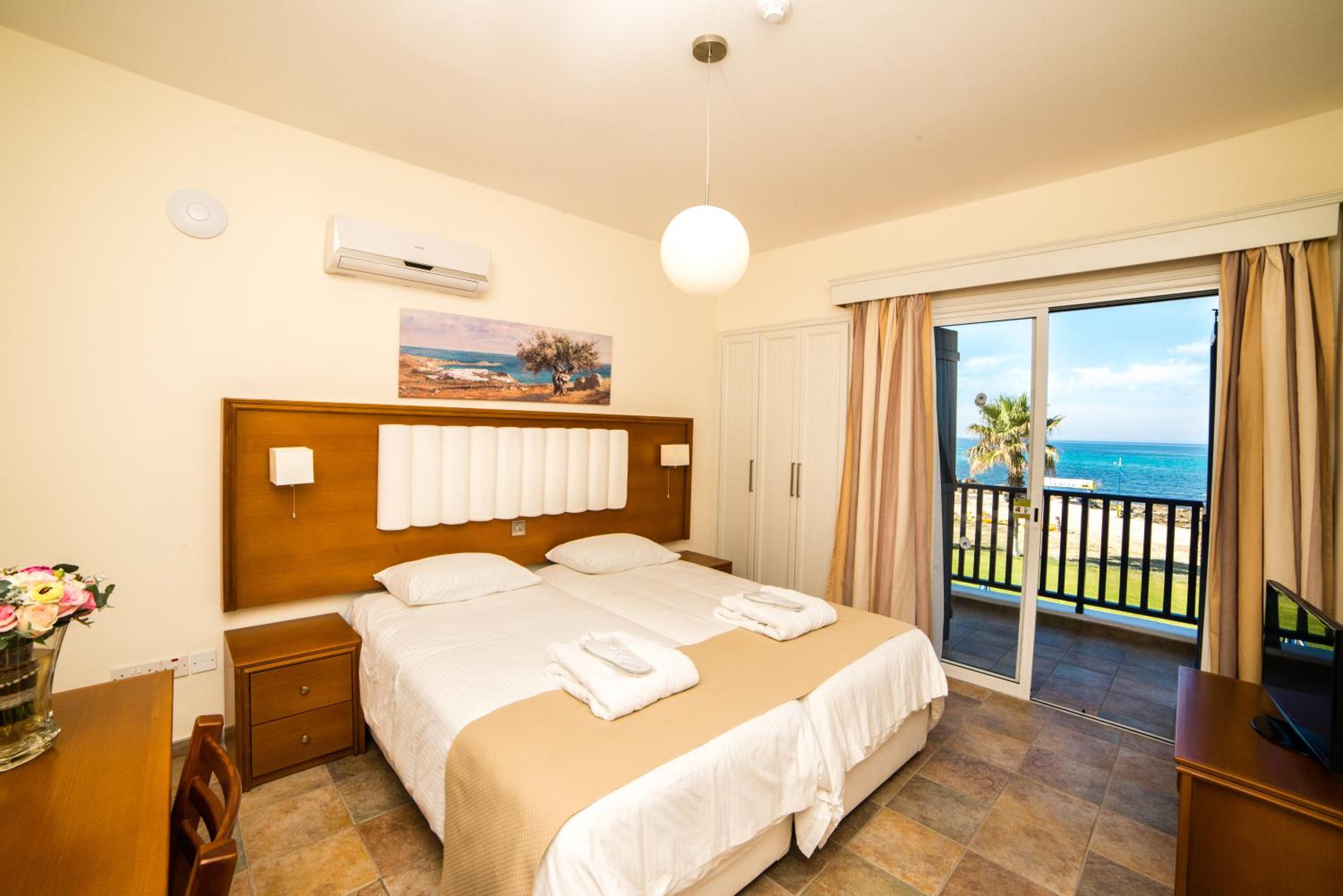Villa with Sea View photo 3