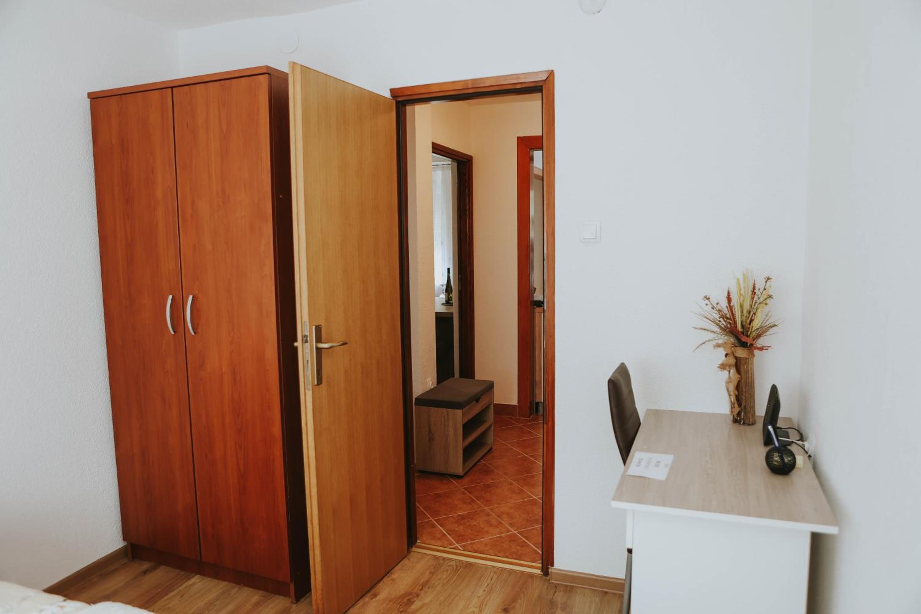 Apartment - Photo 25