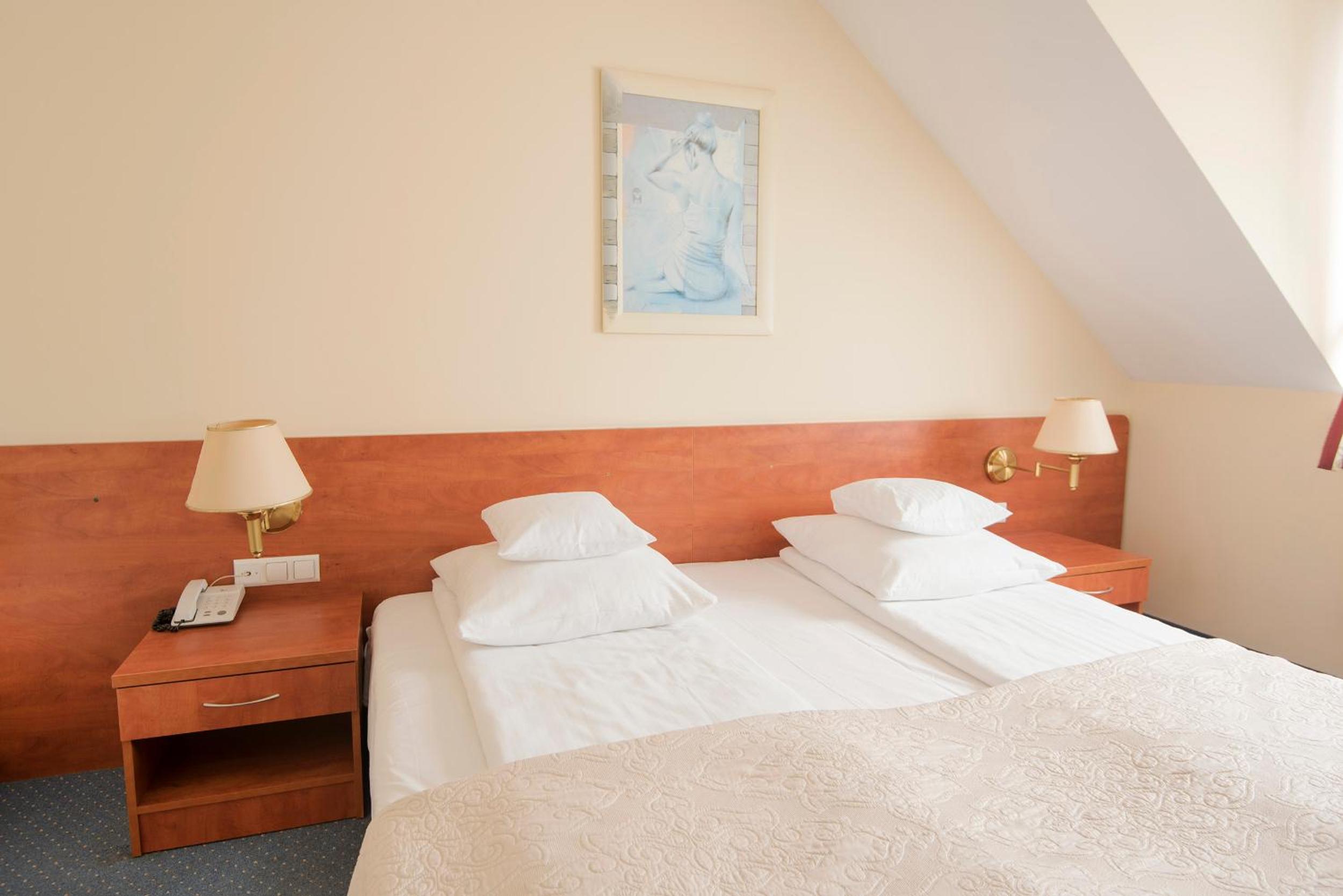 King Room with Spa Bath - Photo 1