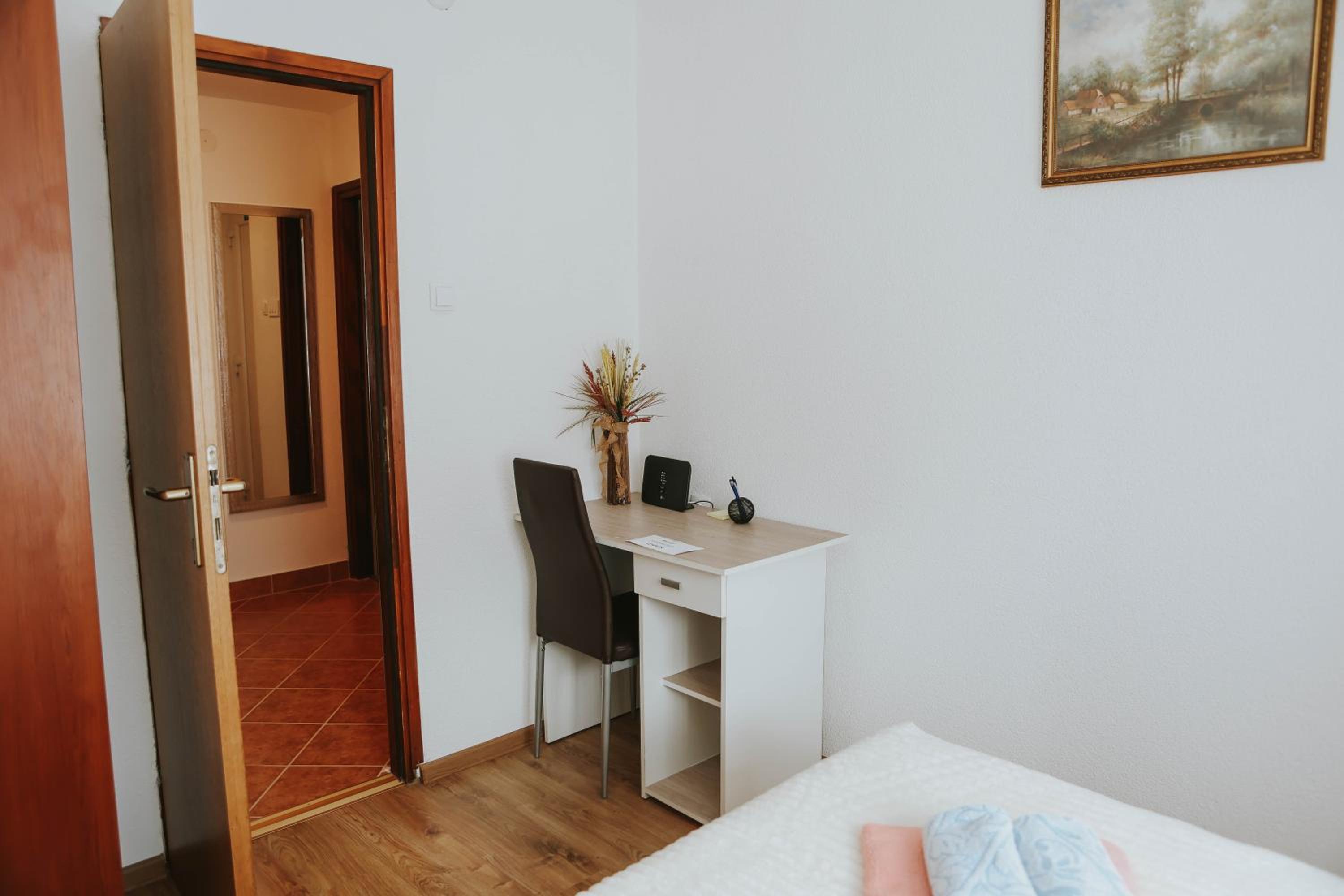 Apartment - Photo 10