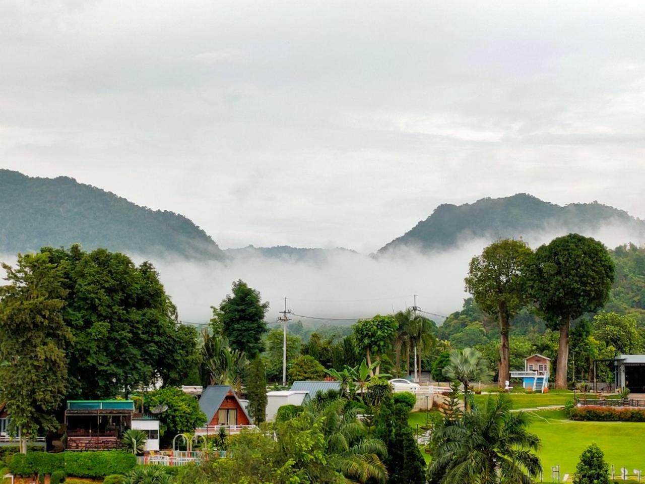 Deluxe Double Room with Mountain and River View photo 3