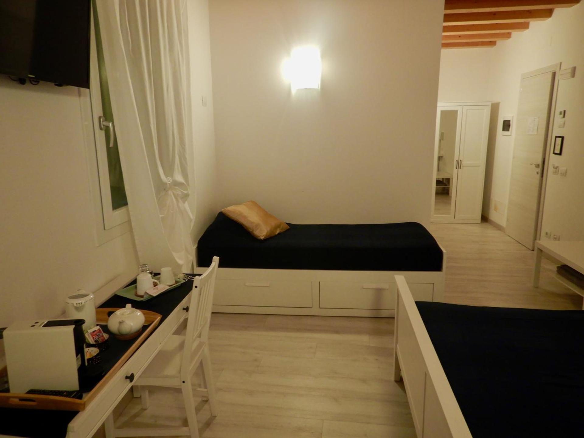 Deluxe Room - Photo 2