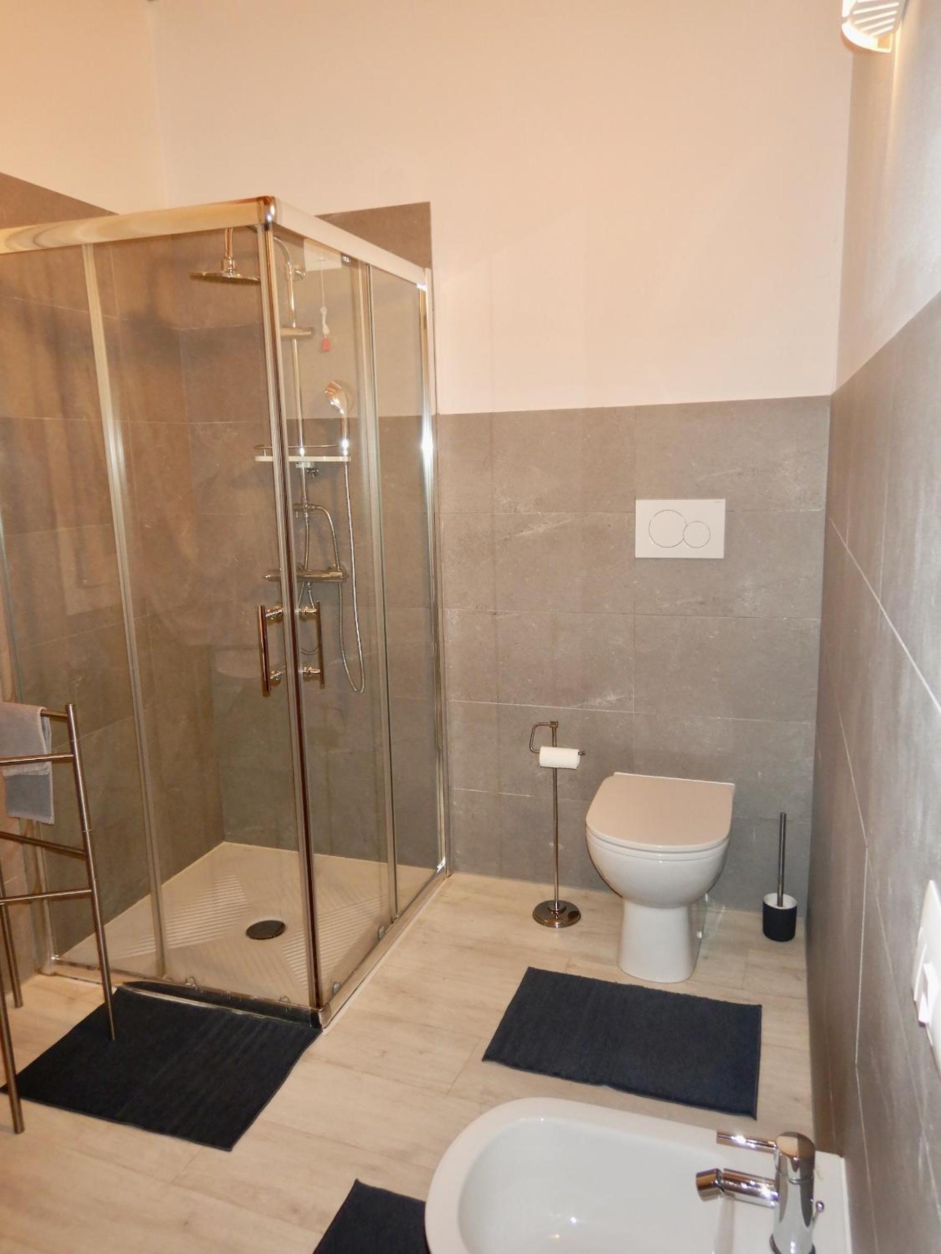 Deluxe Room - Photo 6