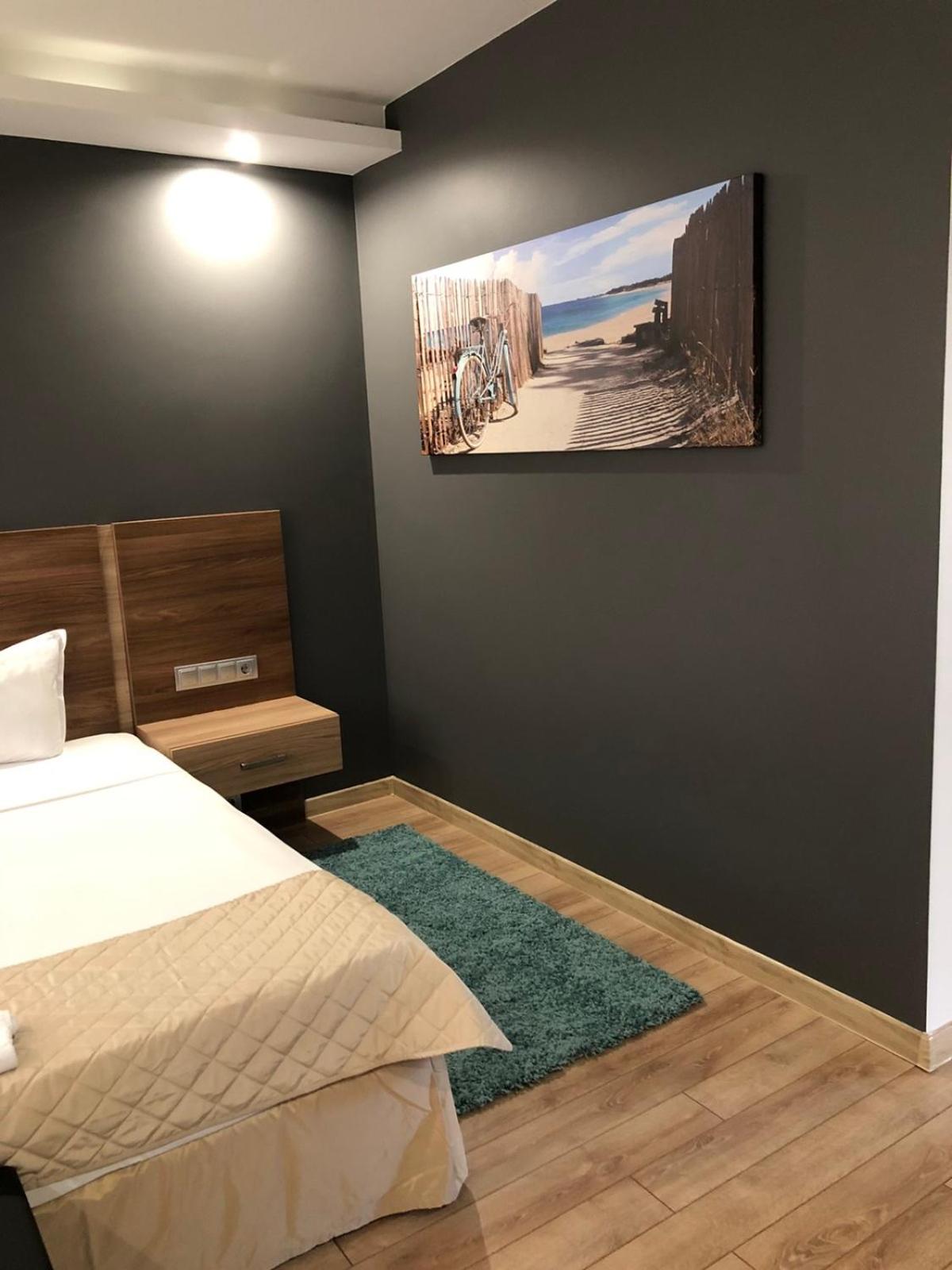 Double Room - Photo 4