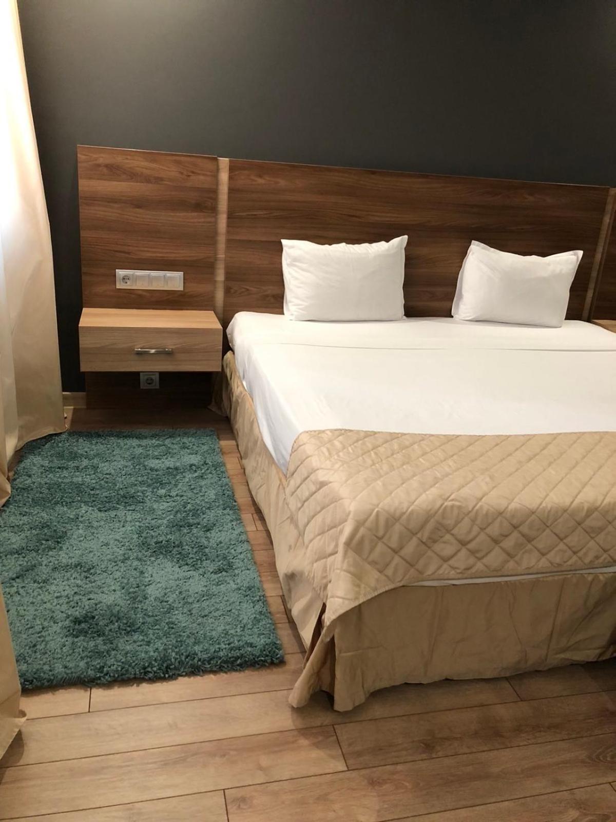 Double Room - Photo 7