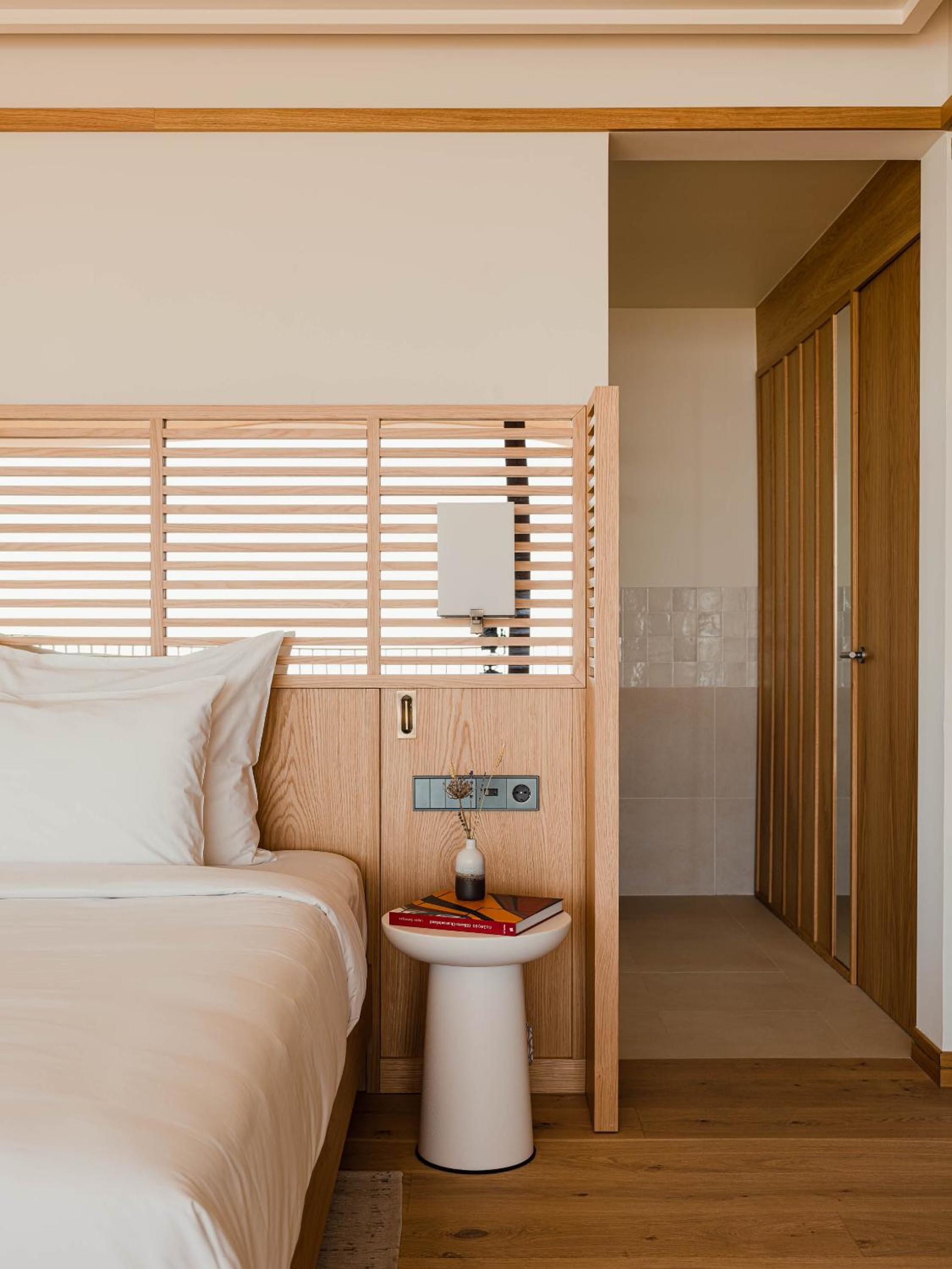 Master Suite with Panoramic Ocean View - Photo 7