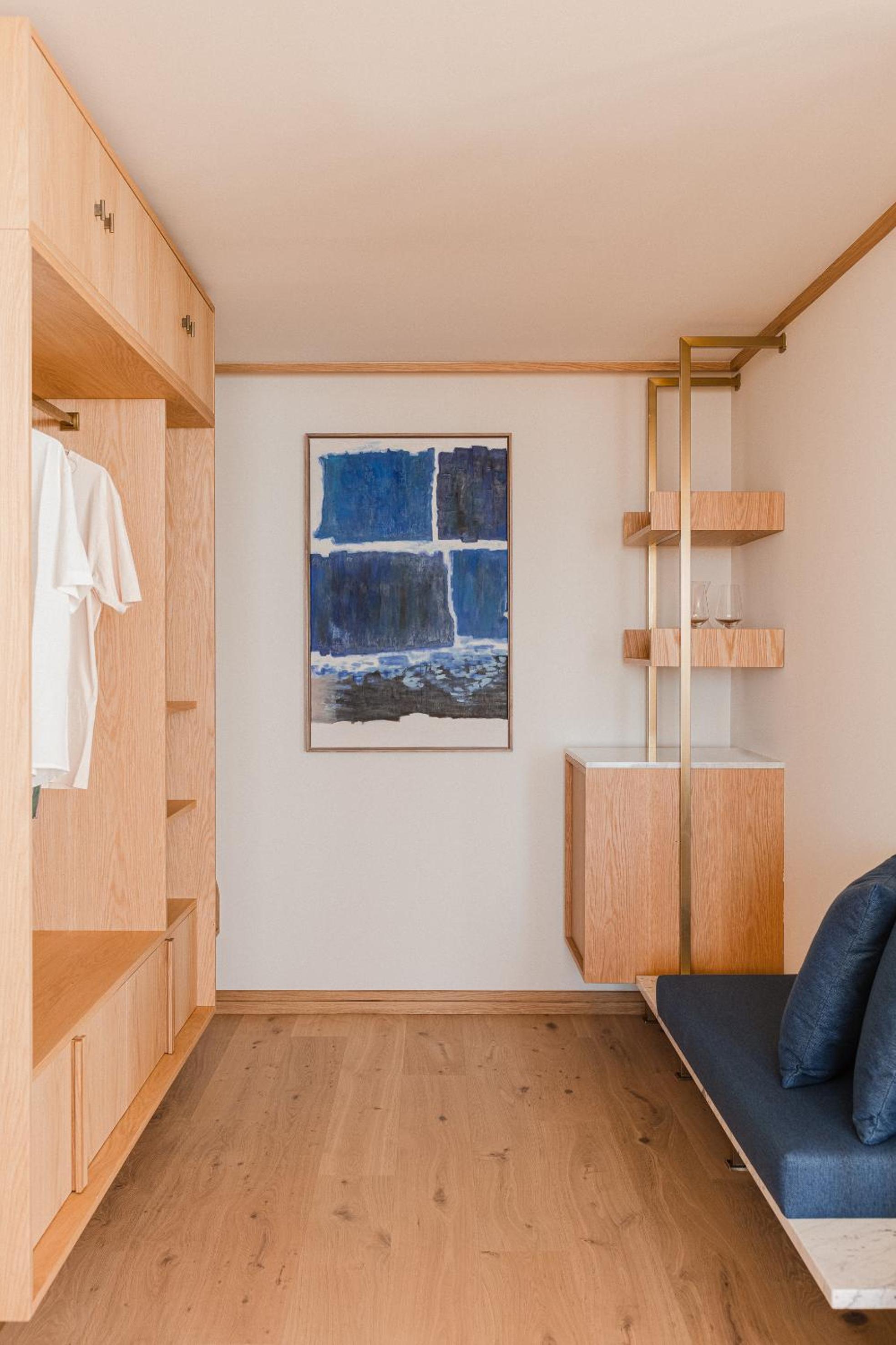 Master Suite with Panoramic Ocean View - Photo 5