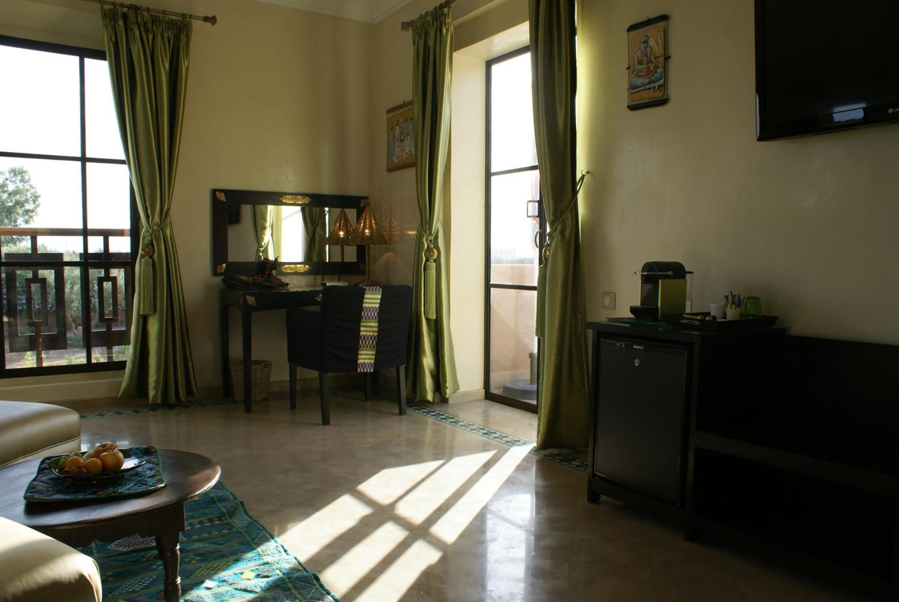 Junior Suite with Pool View photo 1