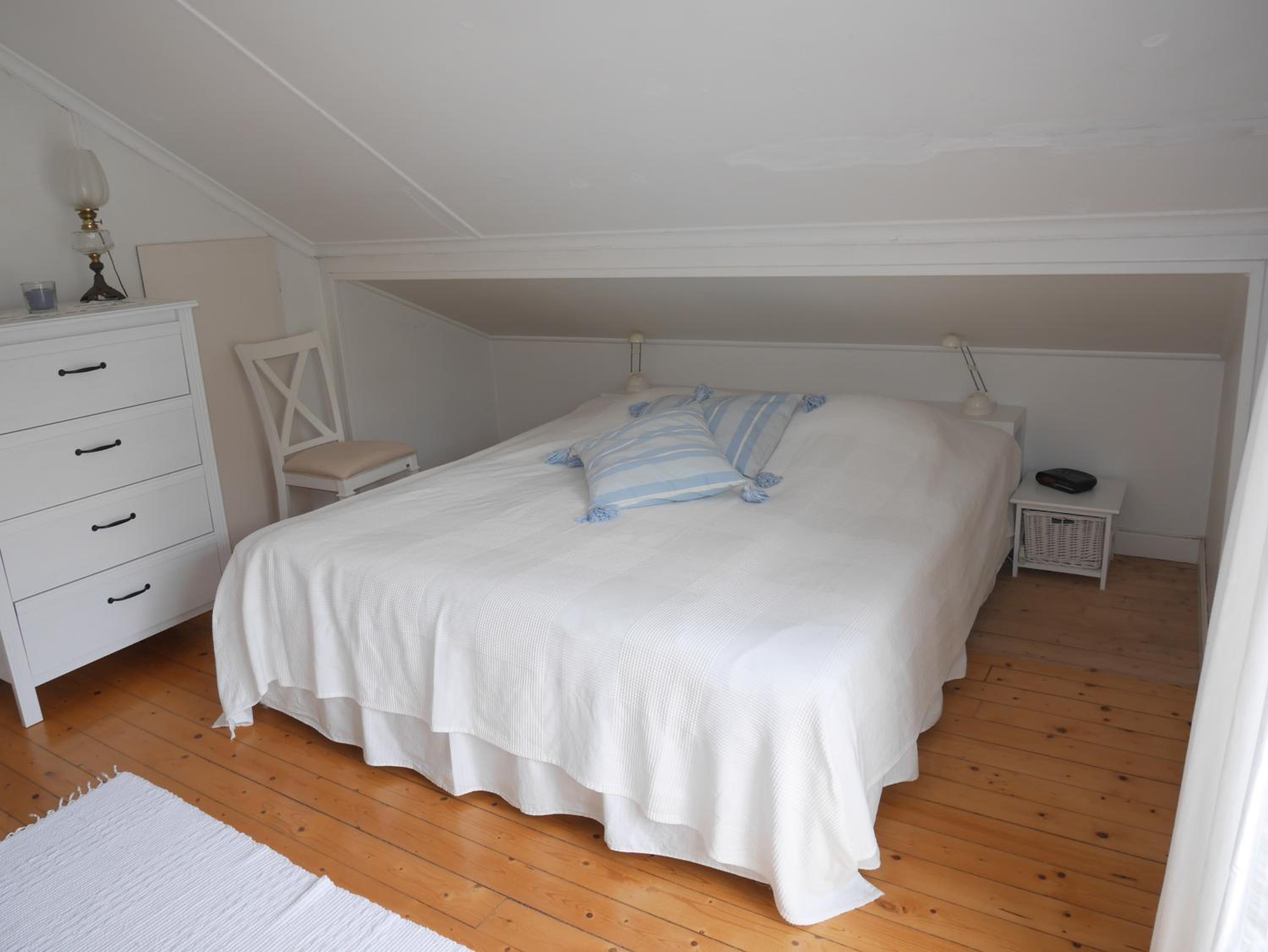 Three-Bedroom House photo 1