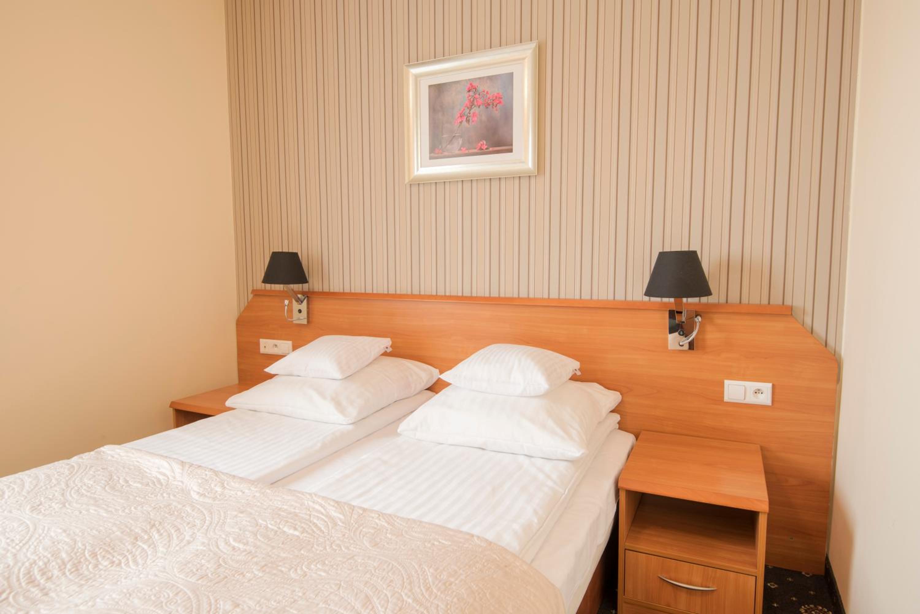 Double Room - Photo 2