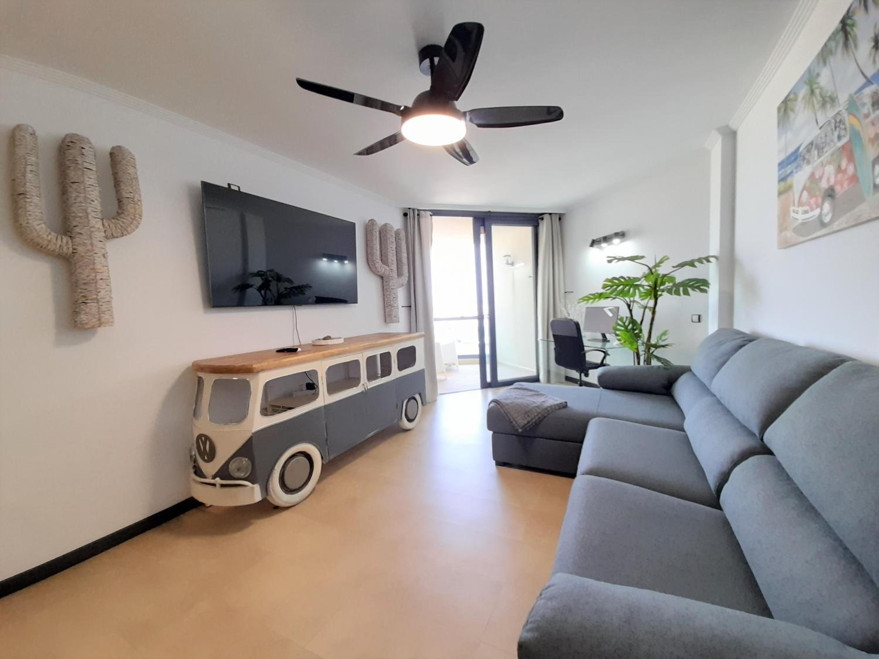 One-Bedroom Apartment photo 2