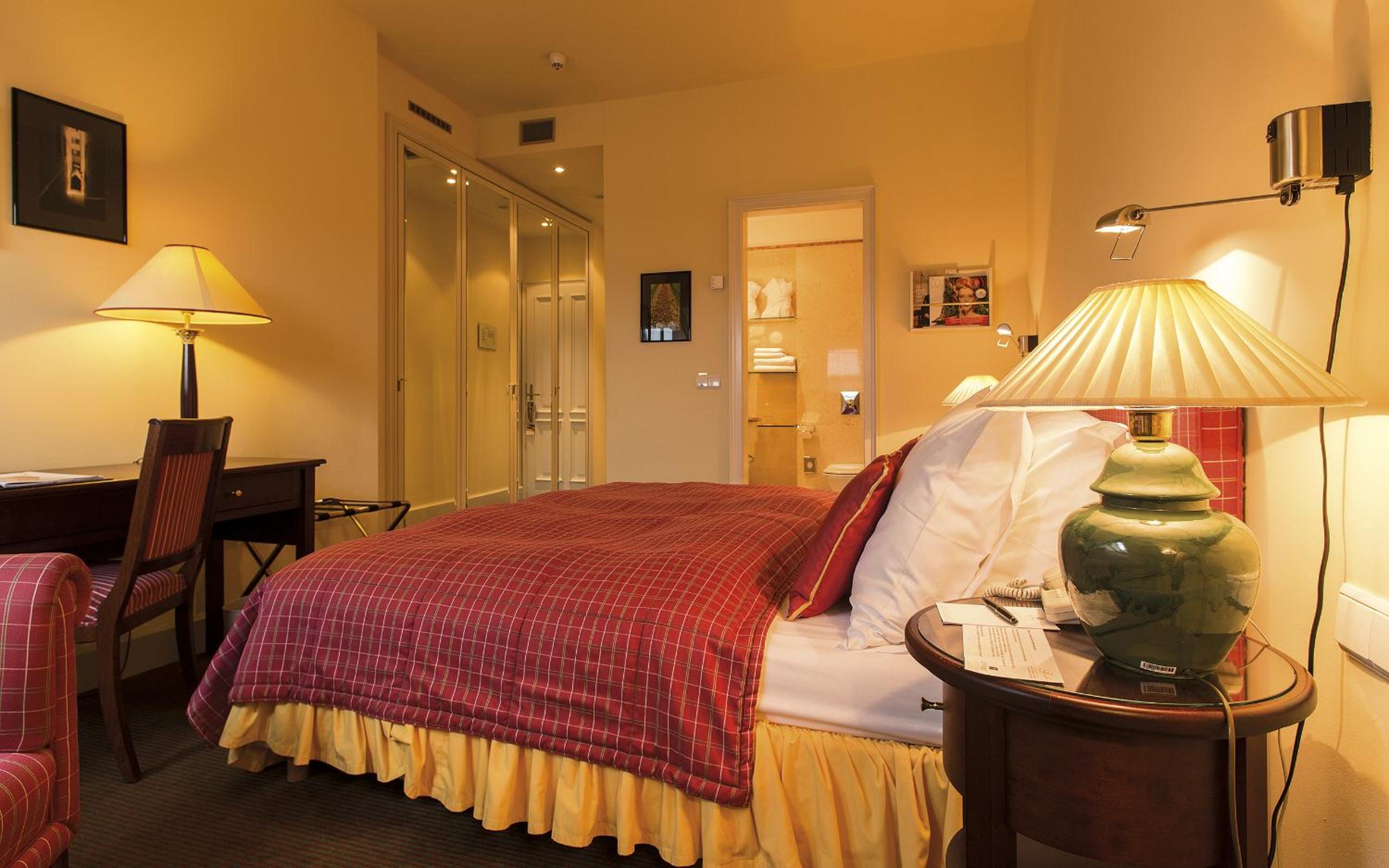 Available room