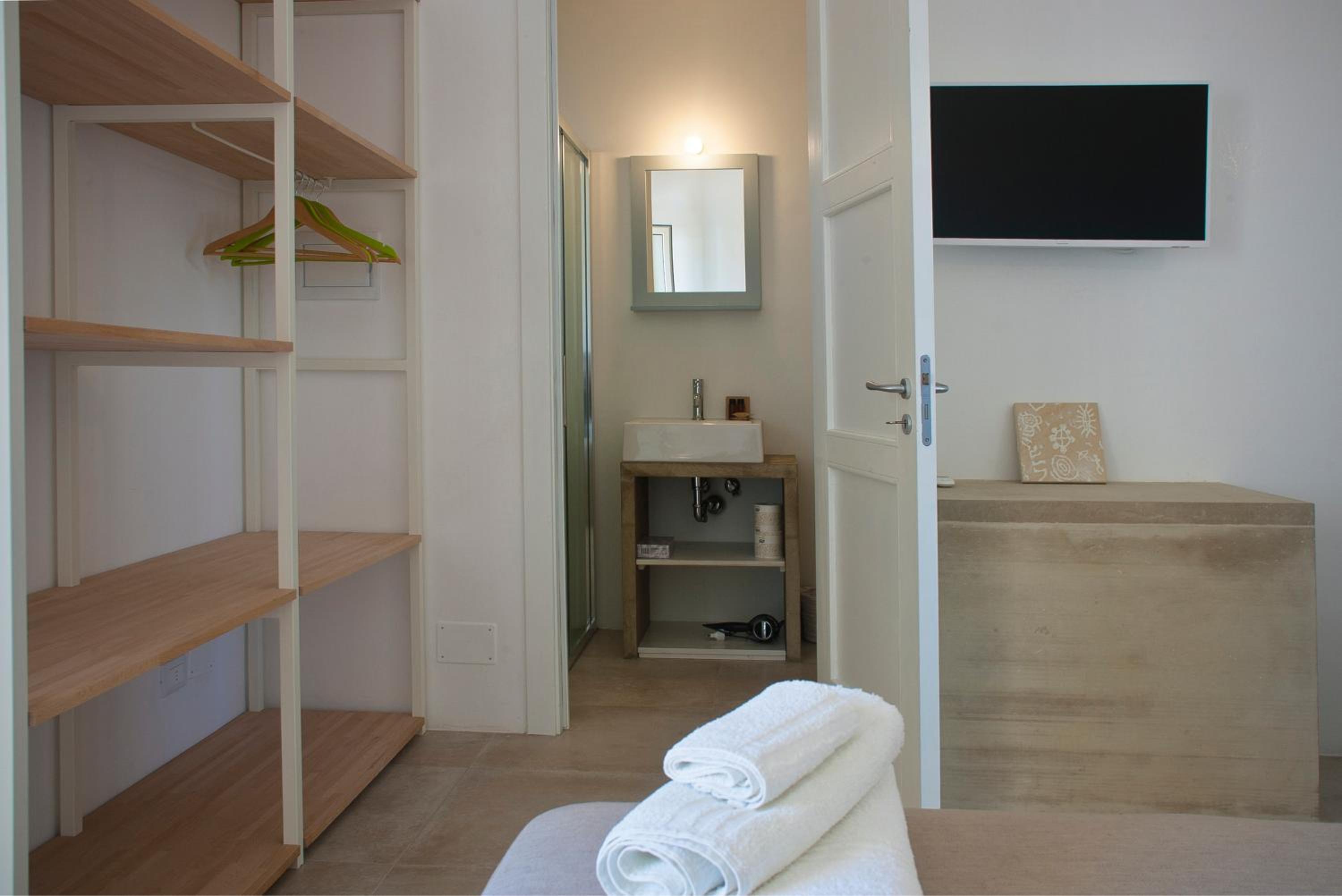 Double Room with Patio photo 1