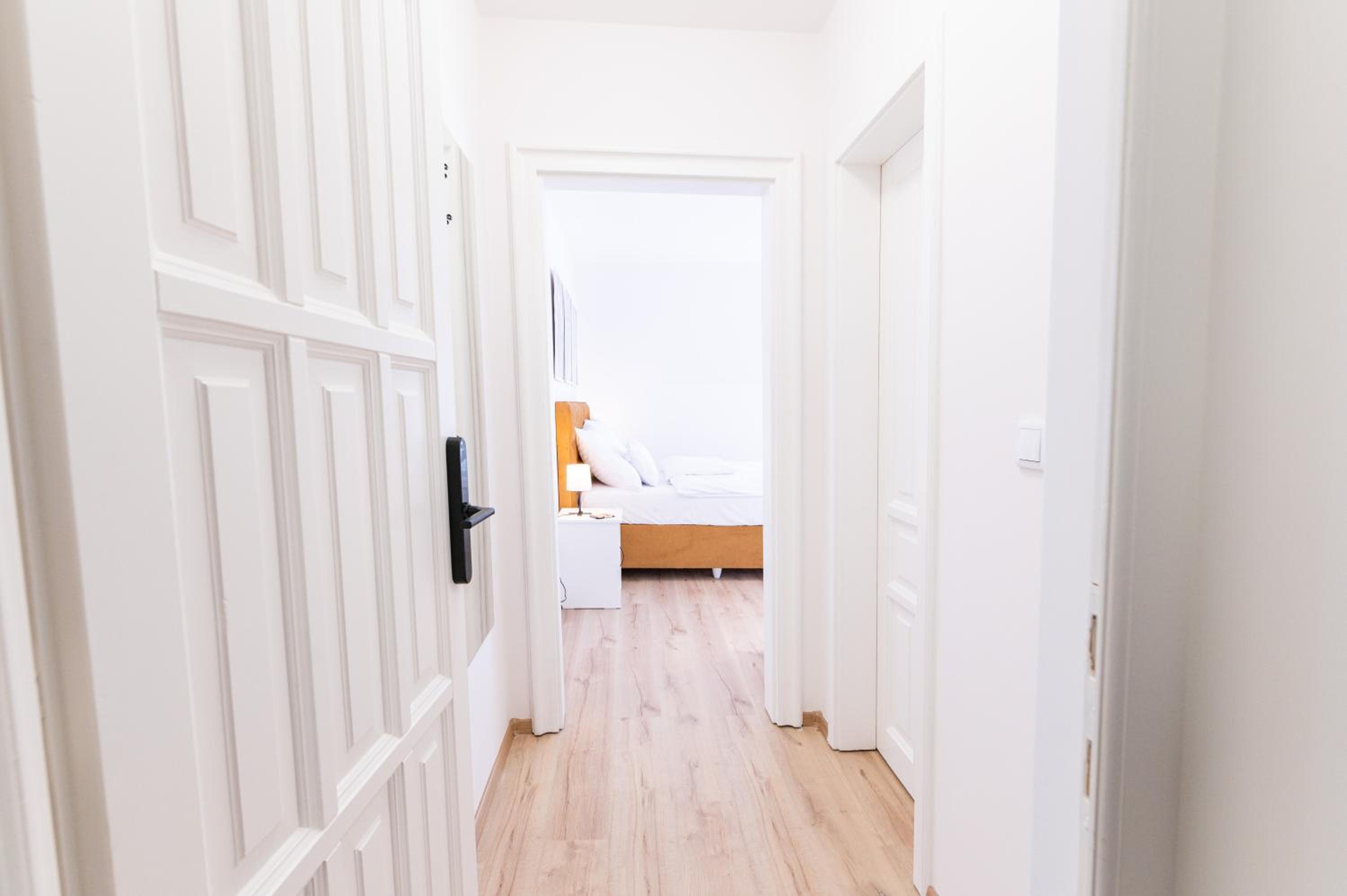 Standard Queen Room - Photo 28