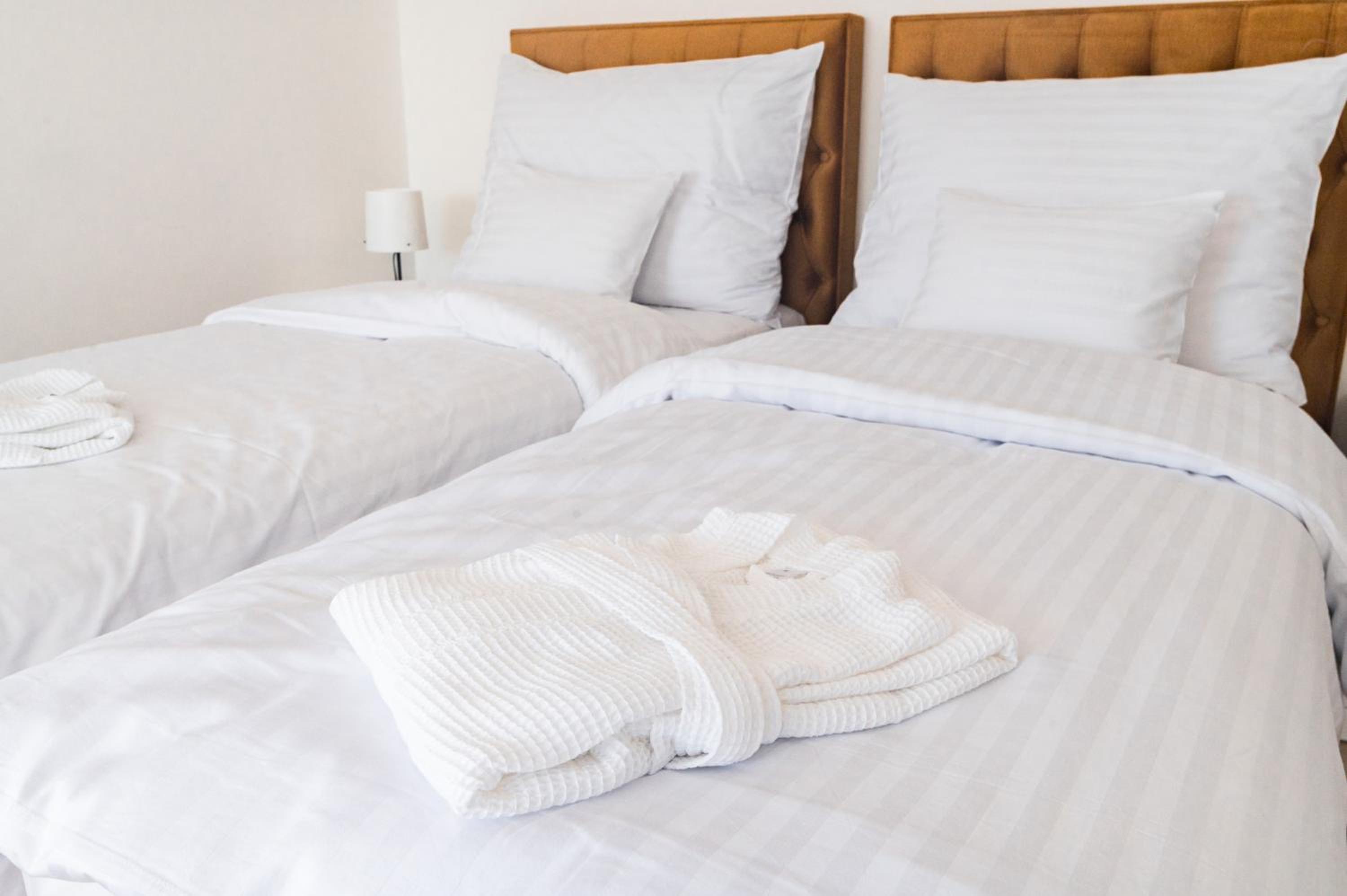 Standard Twin Room - Photo 13