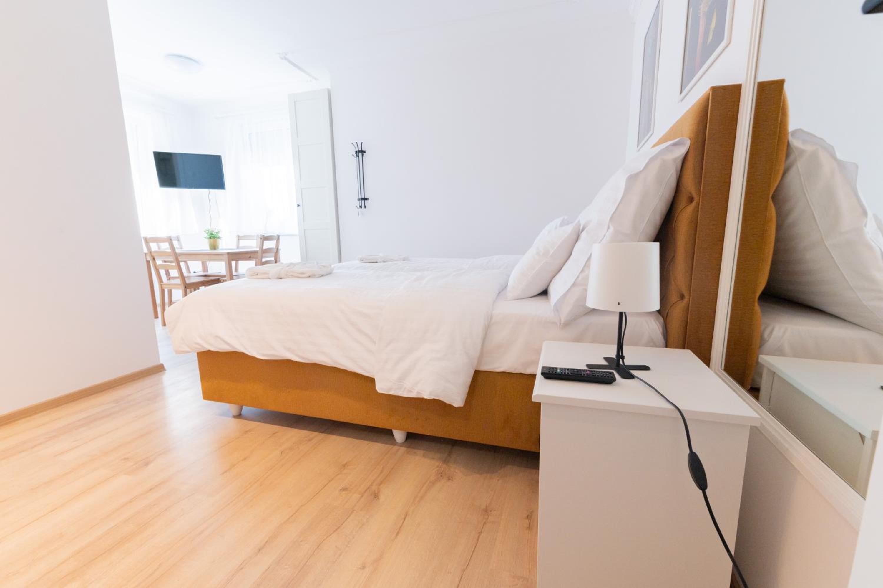 Twin Room - Photo 7