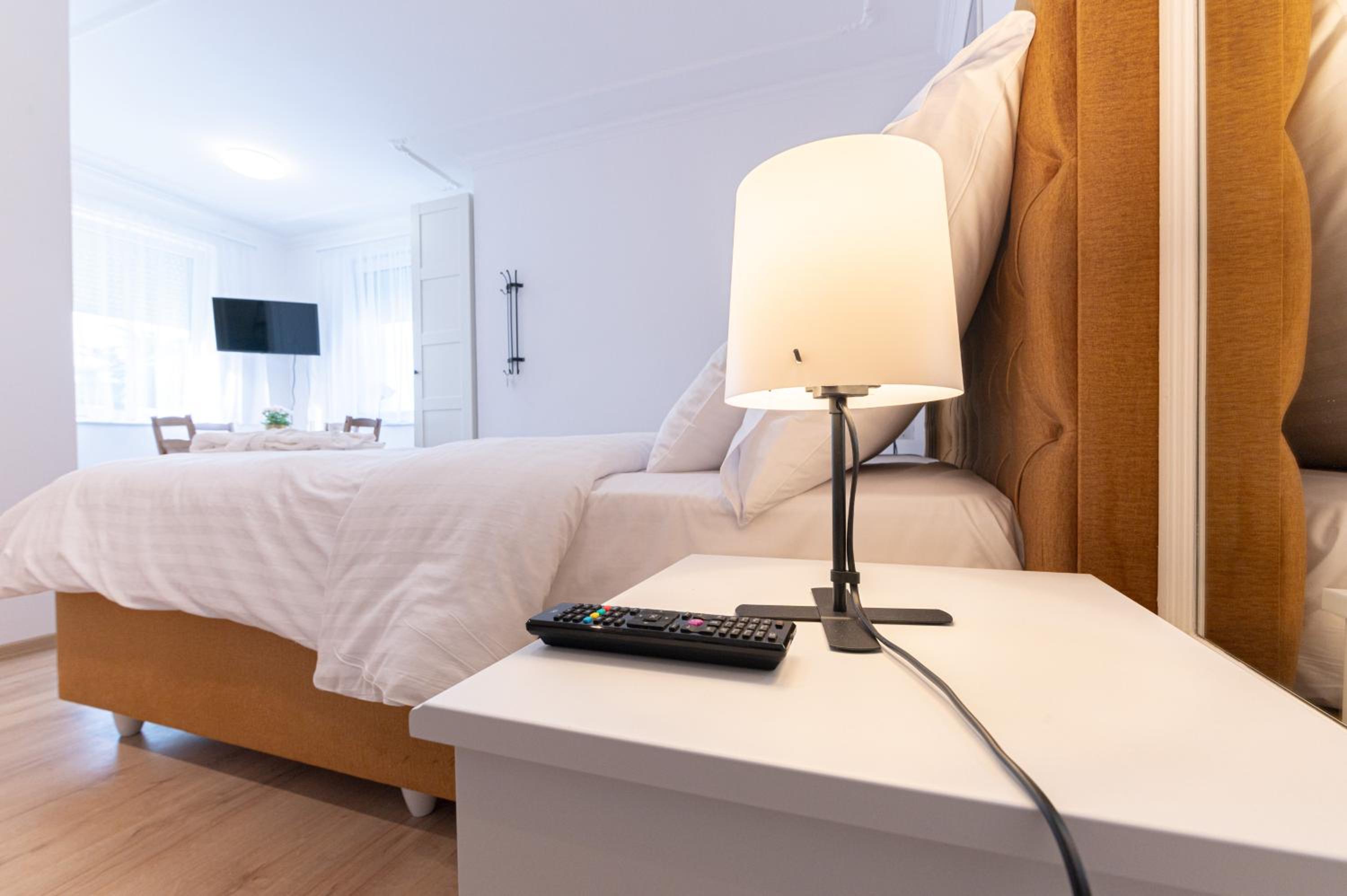 Twin Room - Photo 6