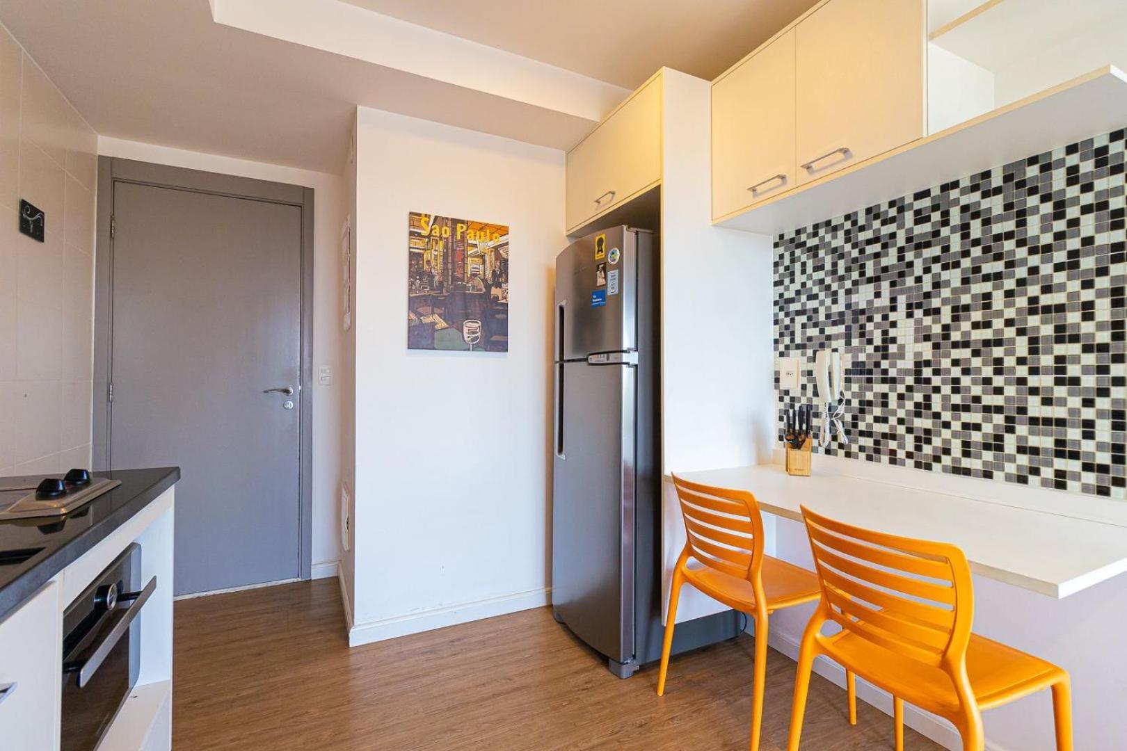 Studio Apartment - Photo 2