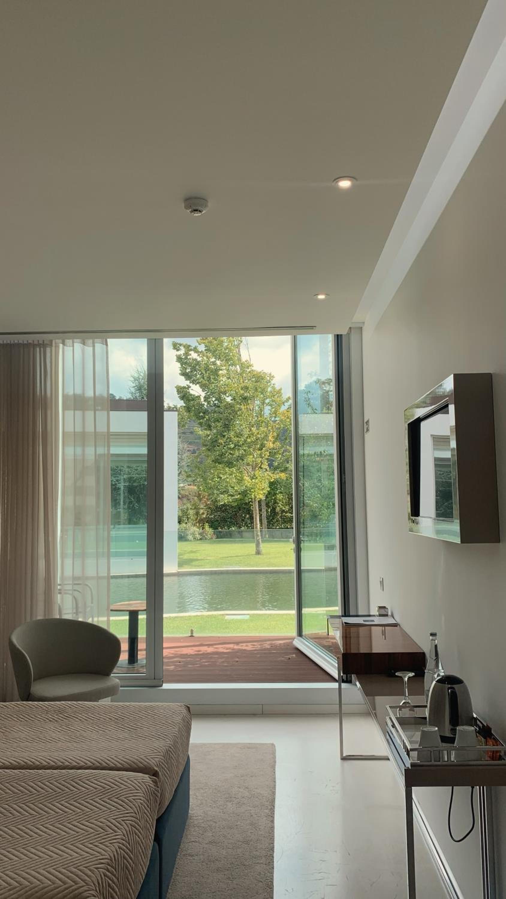 Twin Room with Balcony - Photo 3