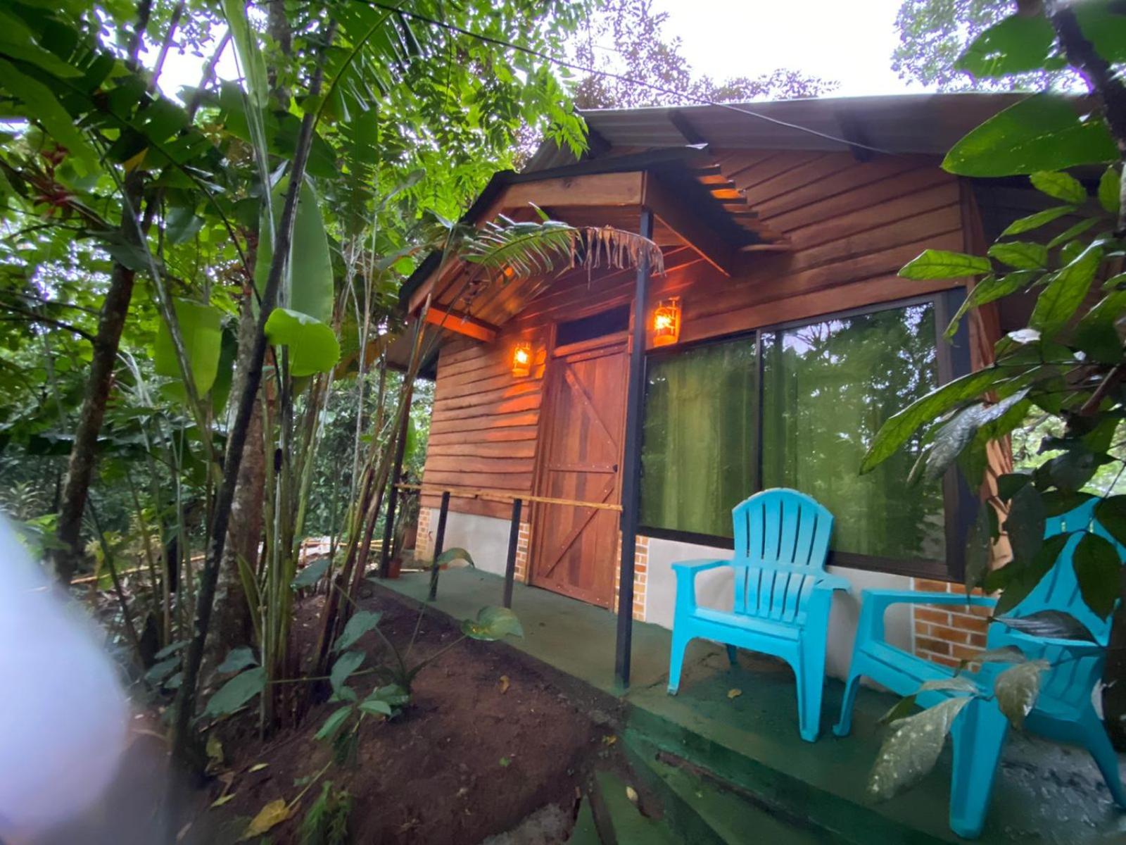Quadruple Room with Private Bathroom photo 2