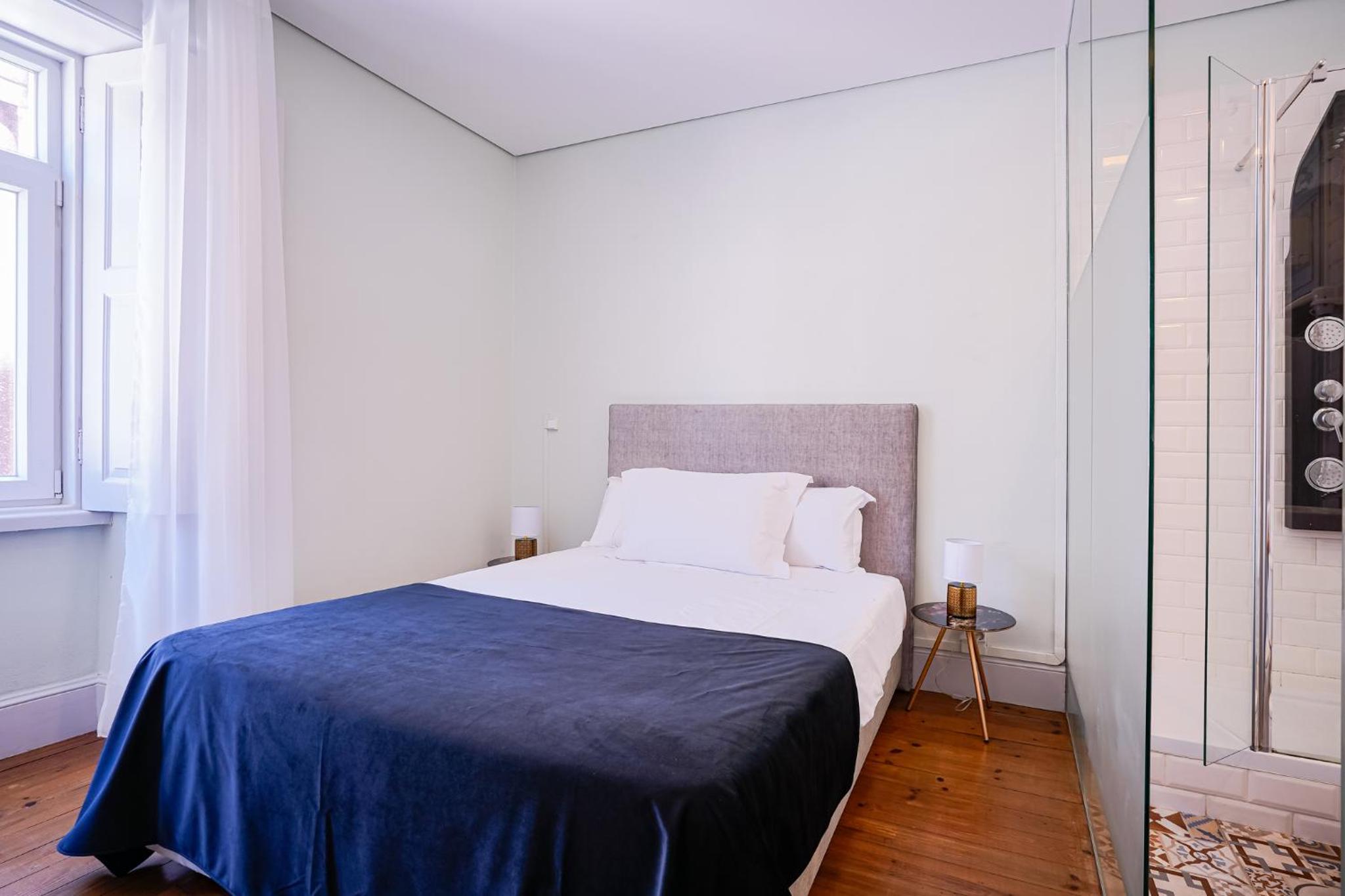 Standard Double Room - Photo 12
