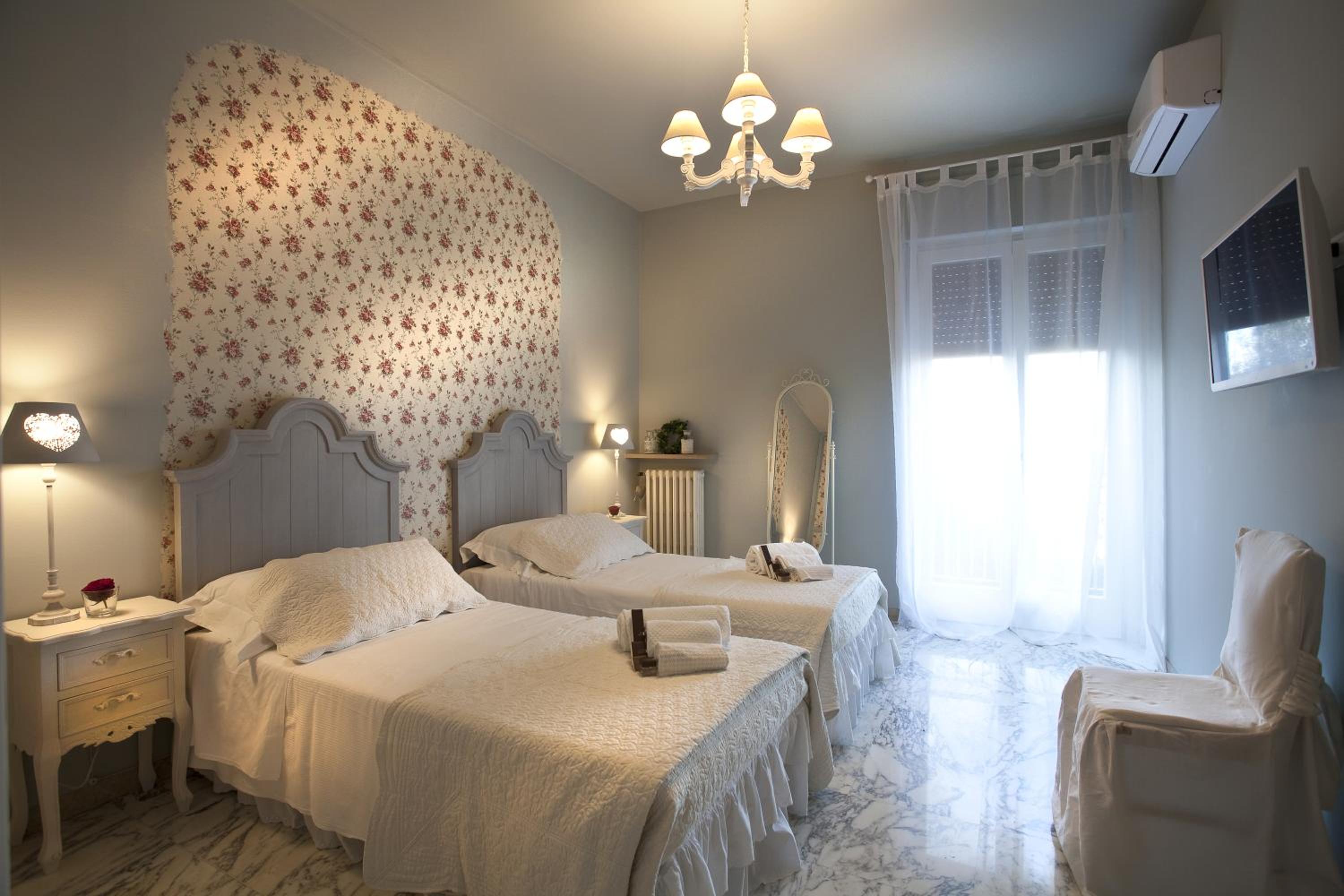 Double Room with Private External Bathroom
