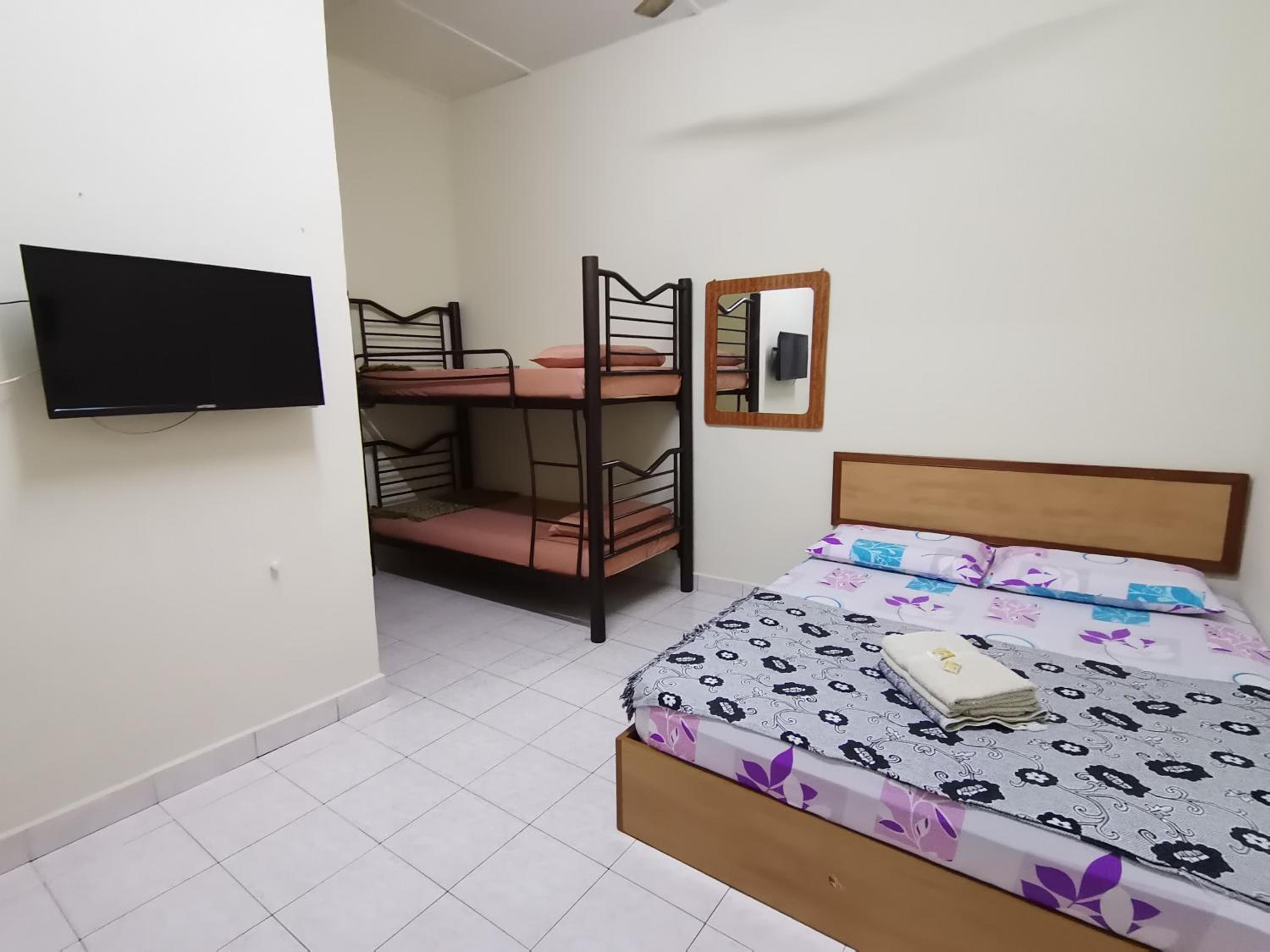 Small Double or Twin Room photo 2