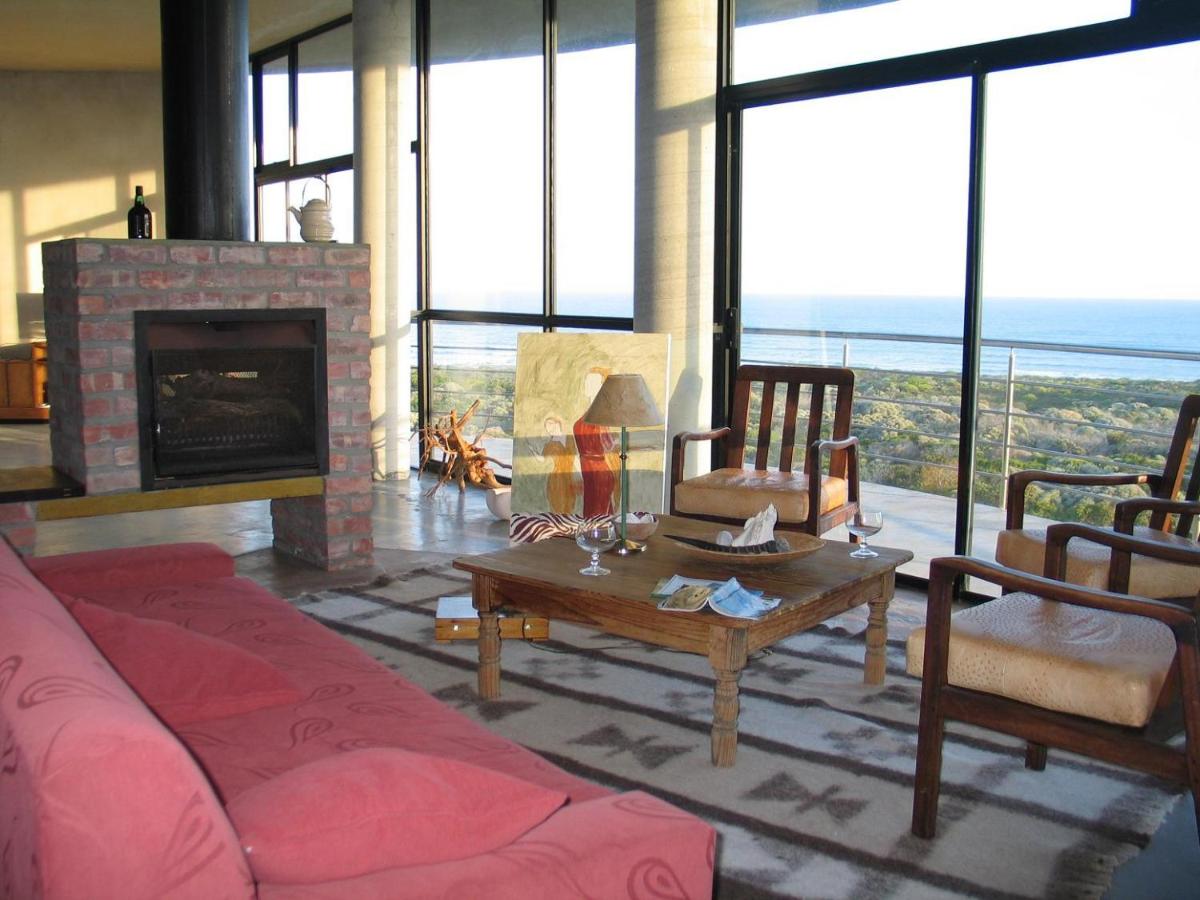 One-Bedroom Apartment with Ocean View photo 2