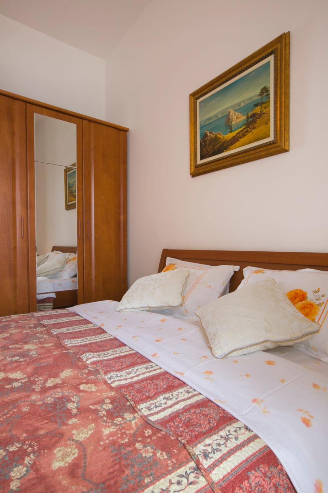 Studio Apartment photo 3