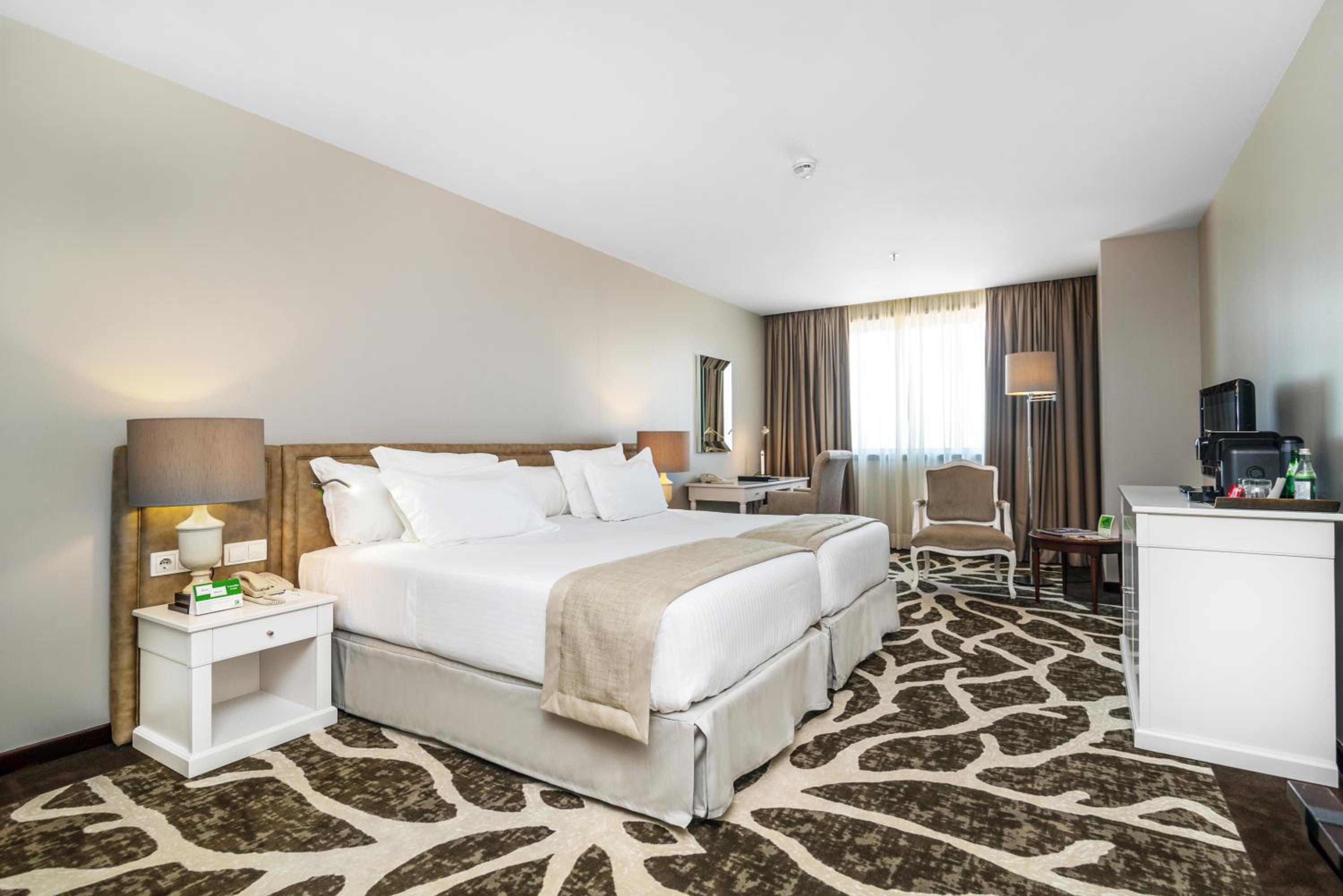 Premium Twin Room with River View photo 1