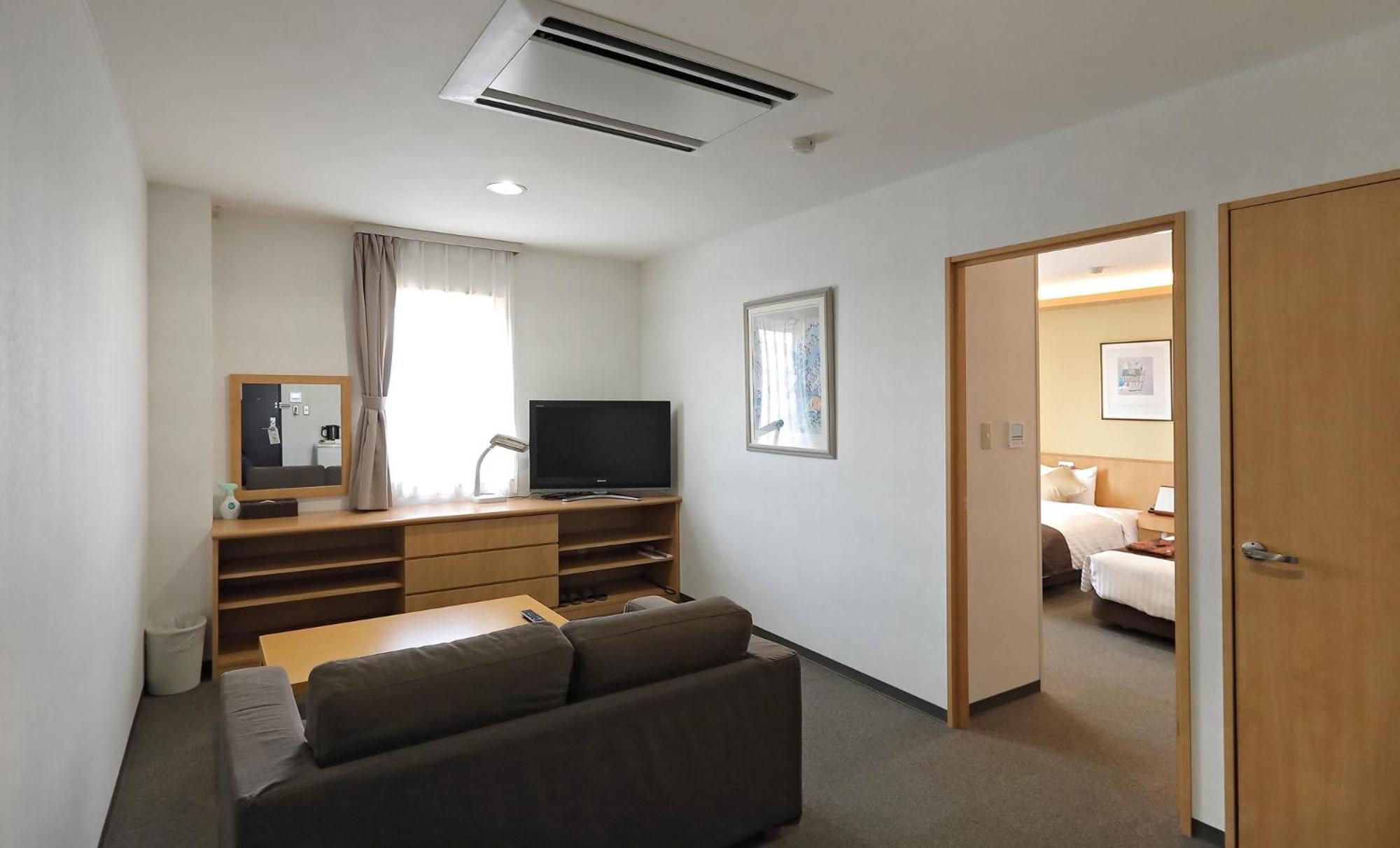 Deluxe Twin Room - Non-Smoking photo 2