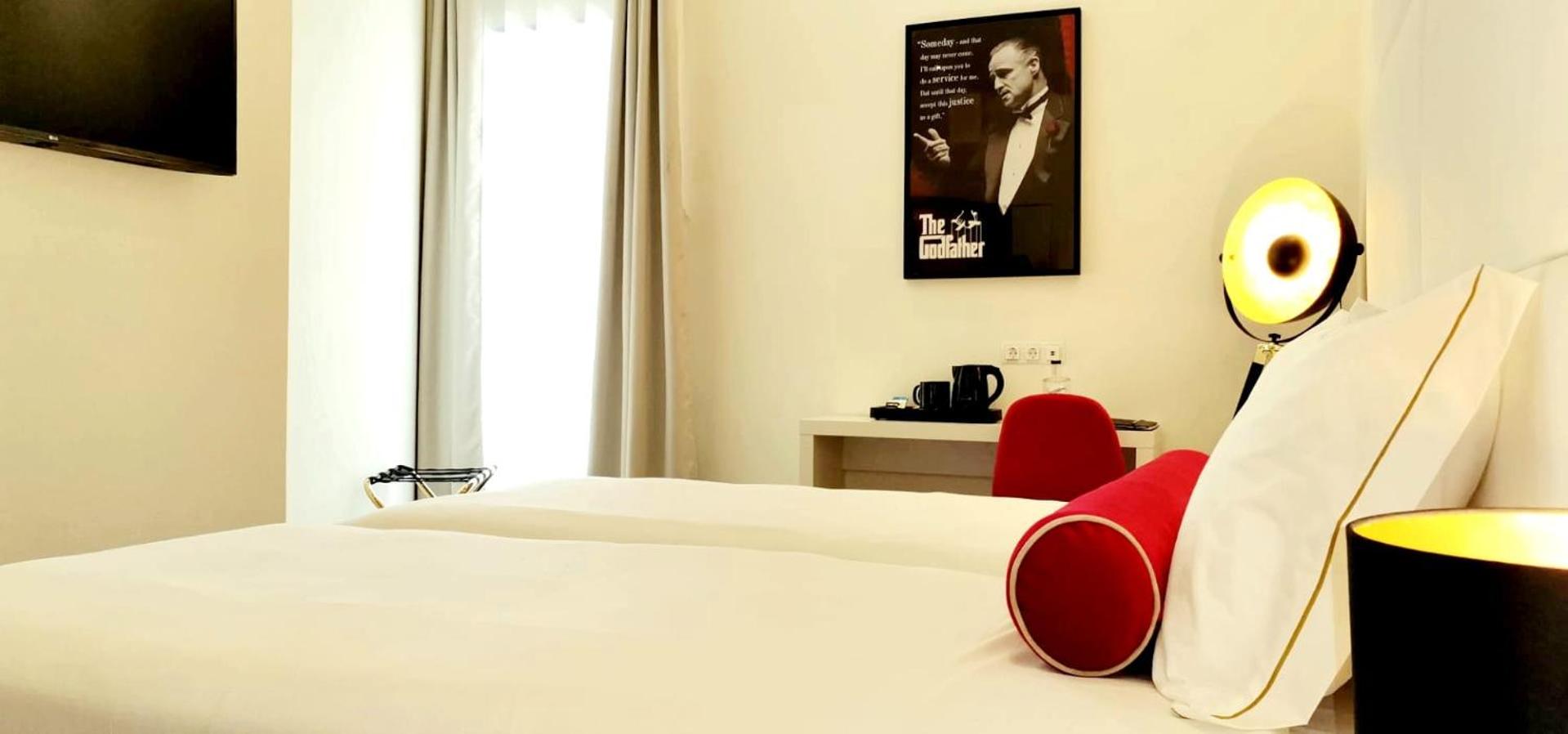 Twin Room - Photo 2