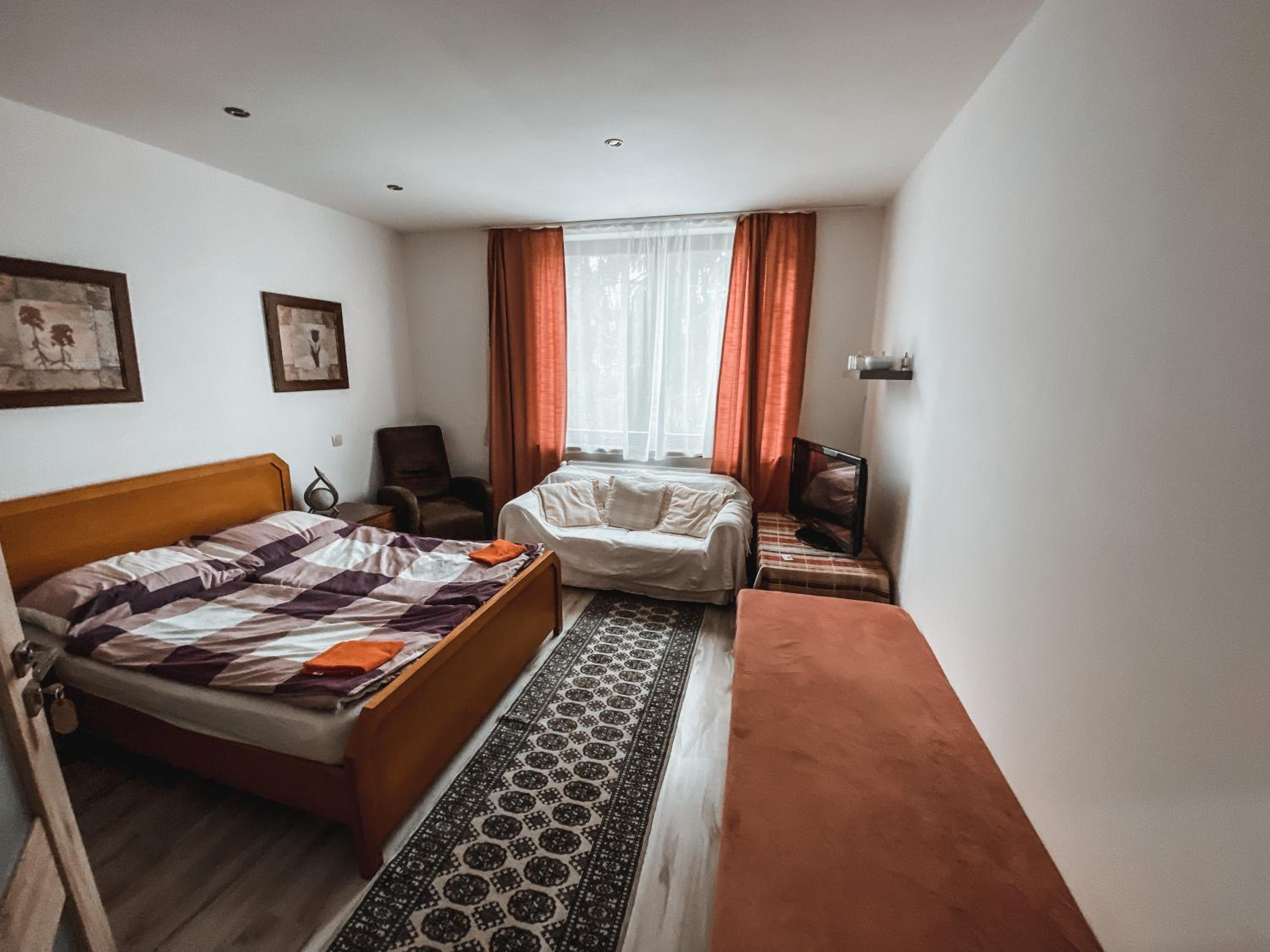 Double Room with Private External Bathroom photo 2