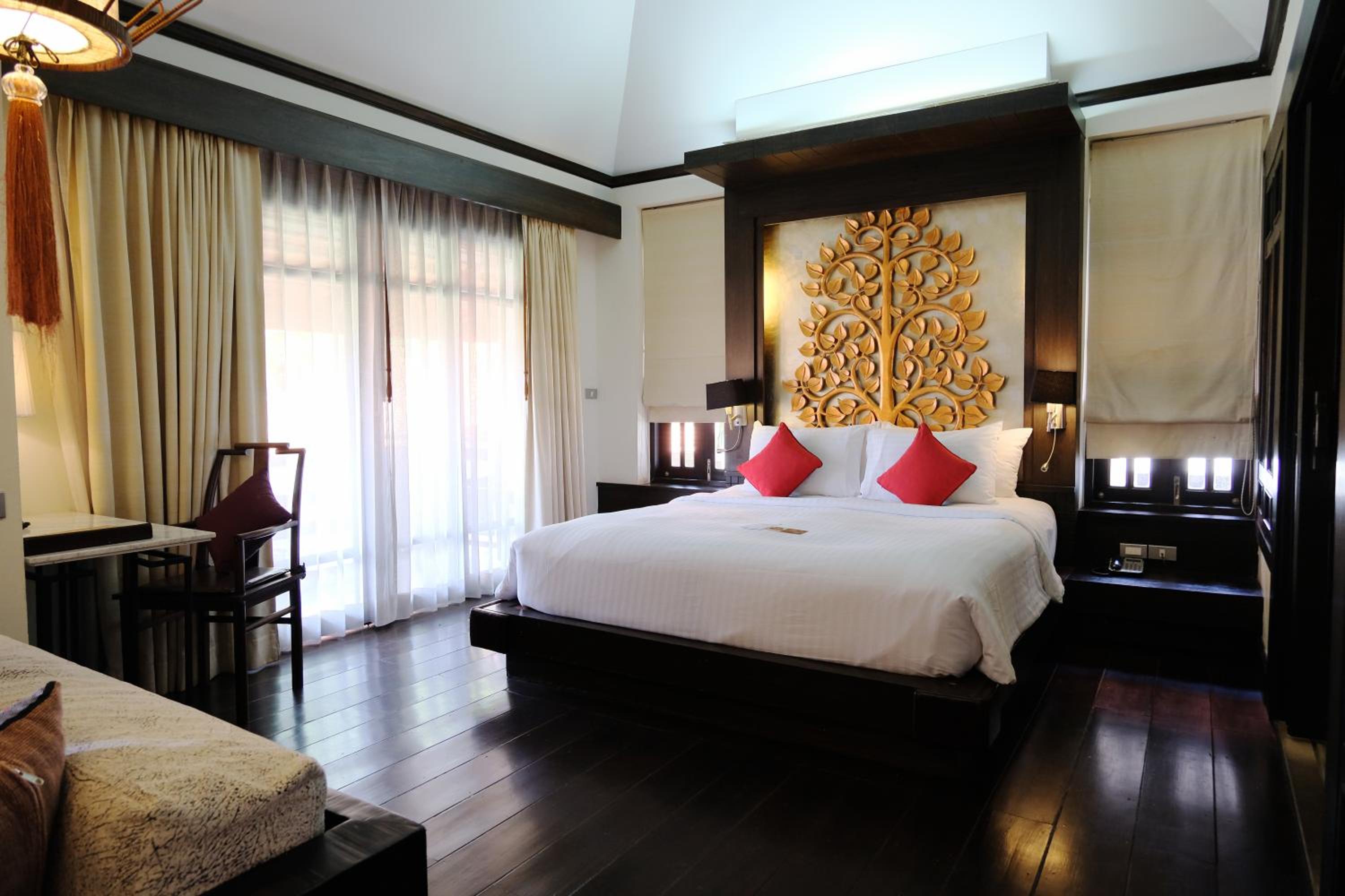 One-Bedroom Suite - Photo 1