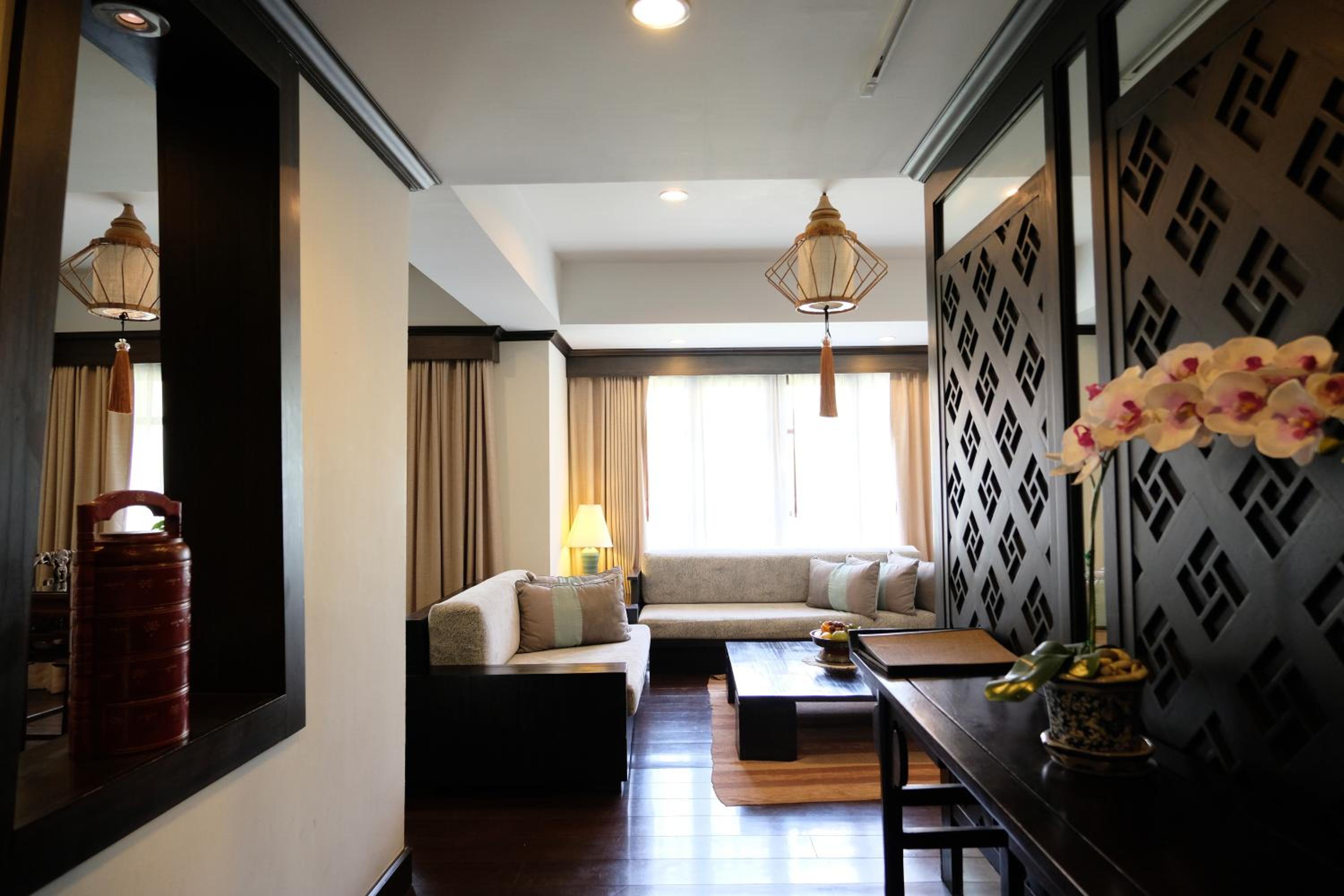 Two-Bedroom Suite - Photo 3