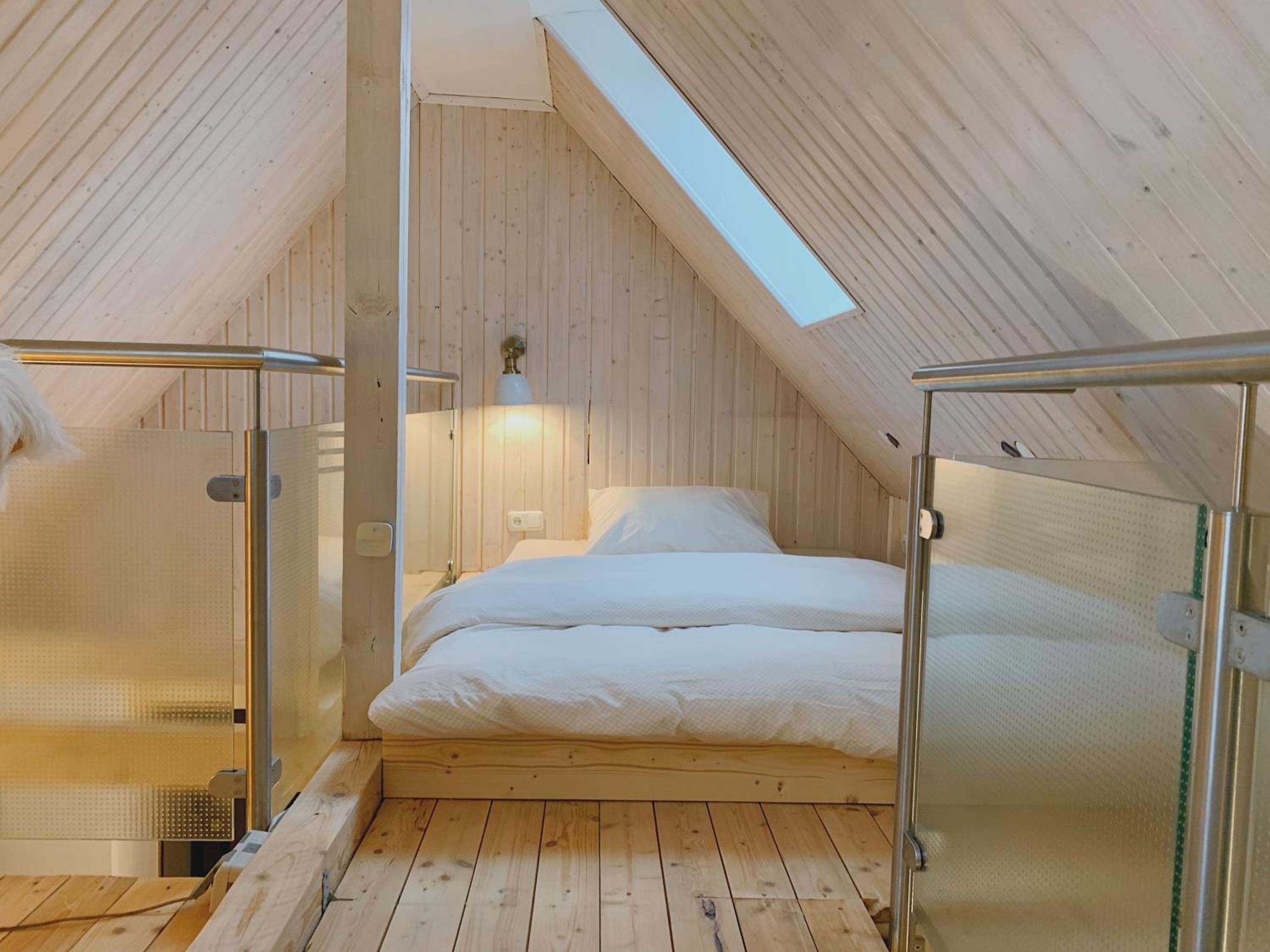 Loft - Photo 1