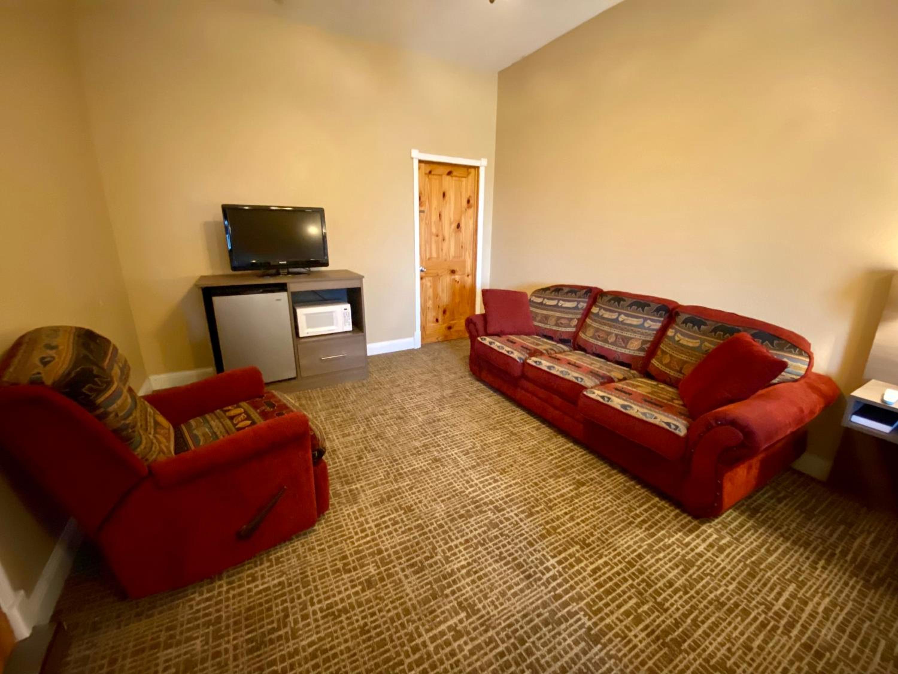 Queen Suite - Photo 4