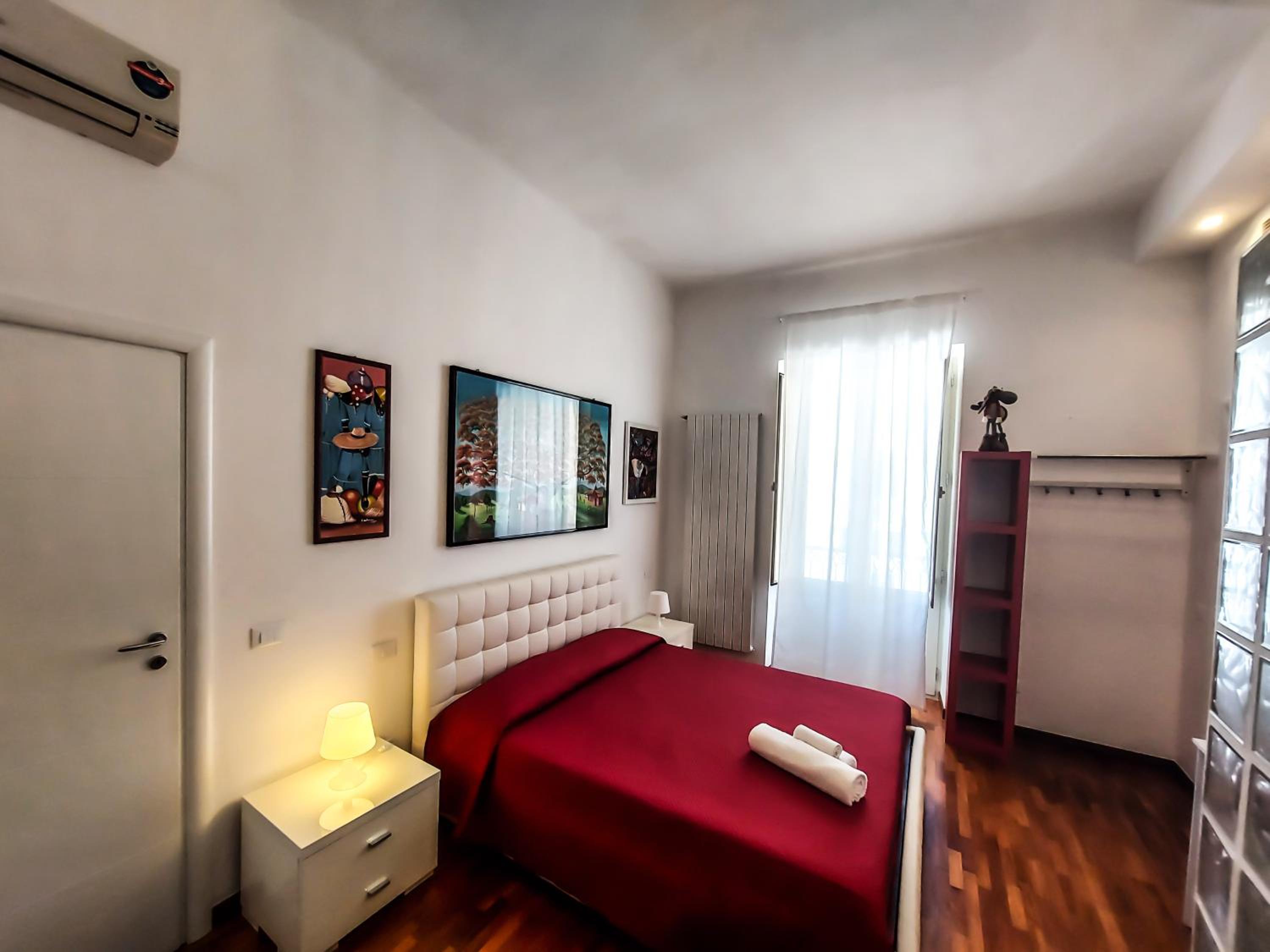 Apartment with Balcony - Photo 2